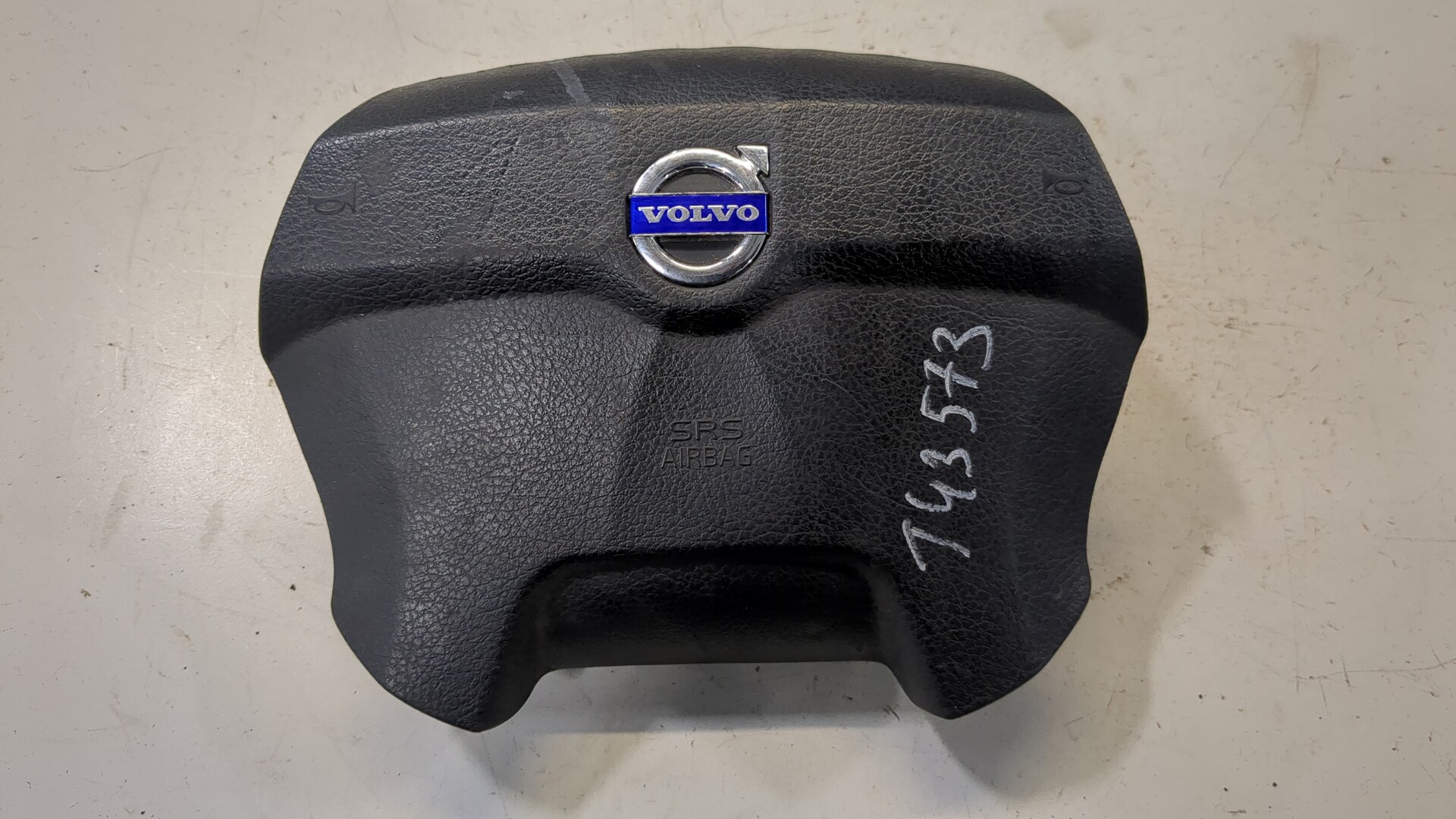 Подушка безопасности в рулевое колесо