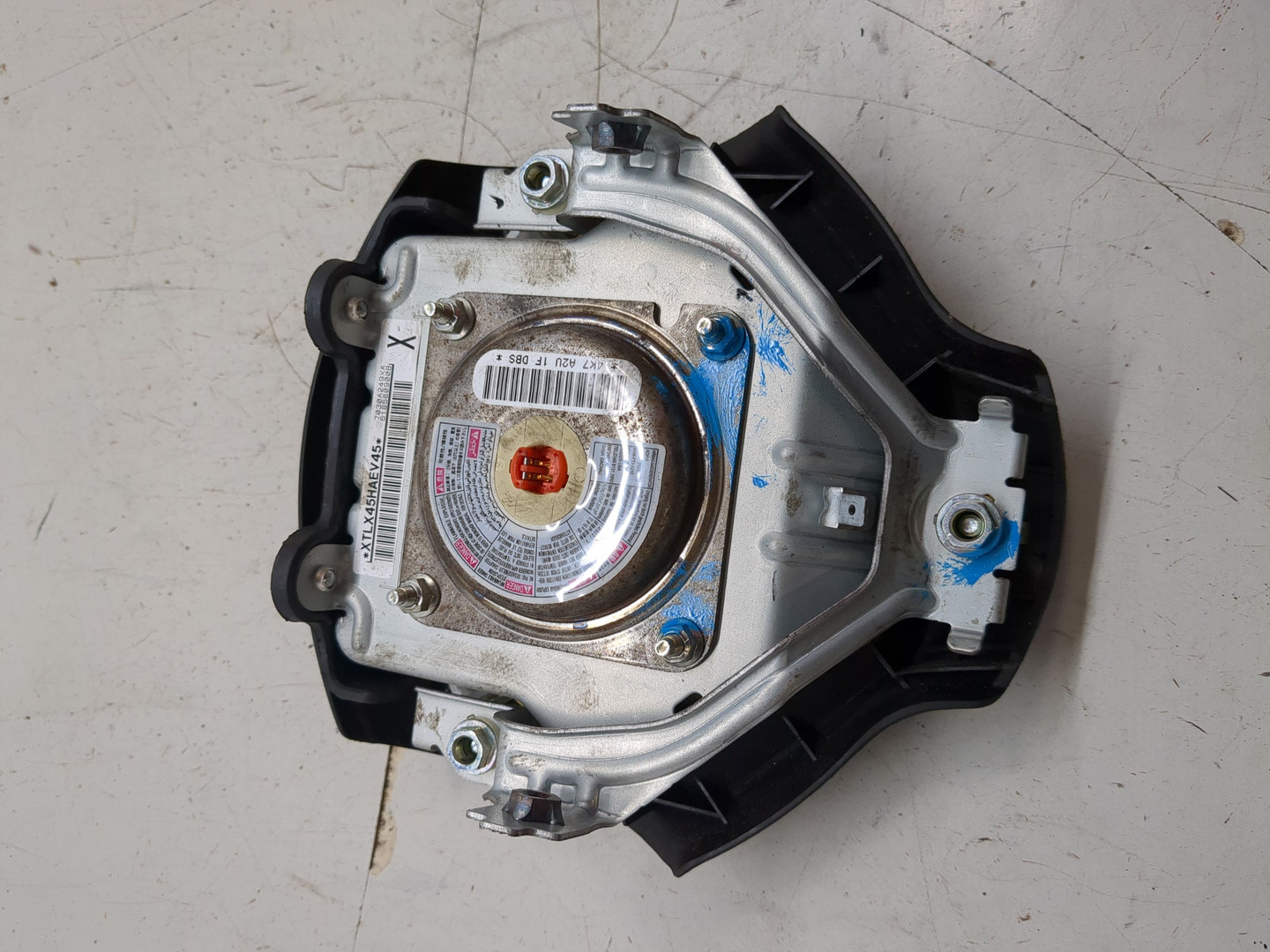 Подушка безопасности в рулевое колесо