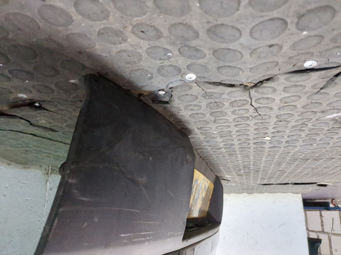 Дверь багажника