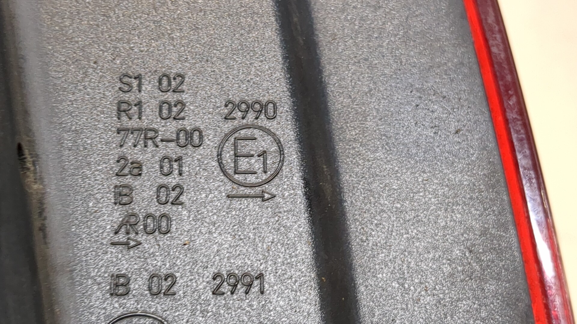 Фонарь задний правый