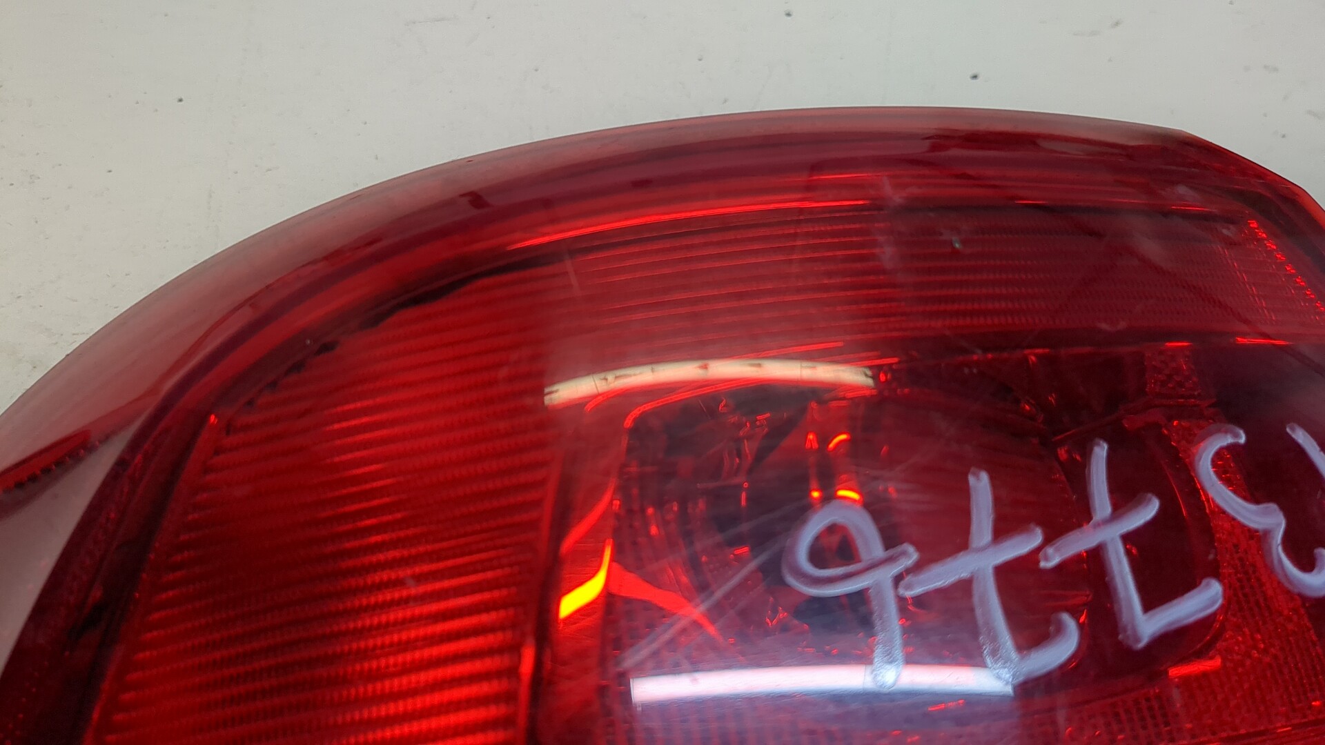 Фонарь задний левый