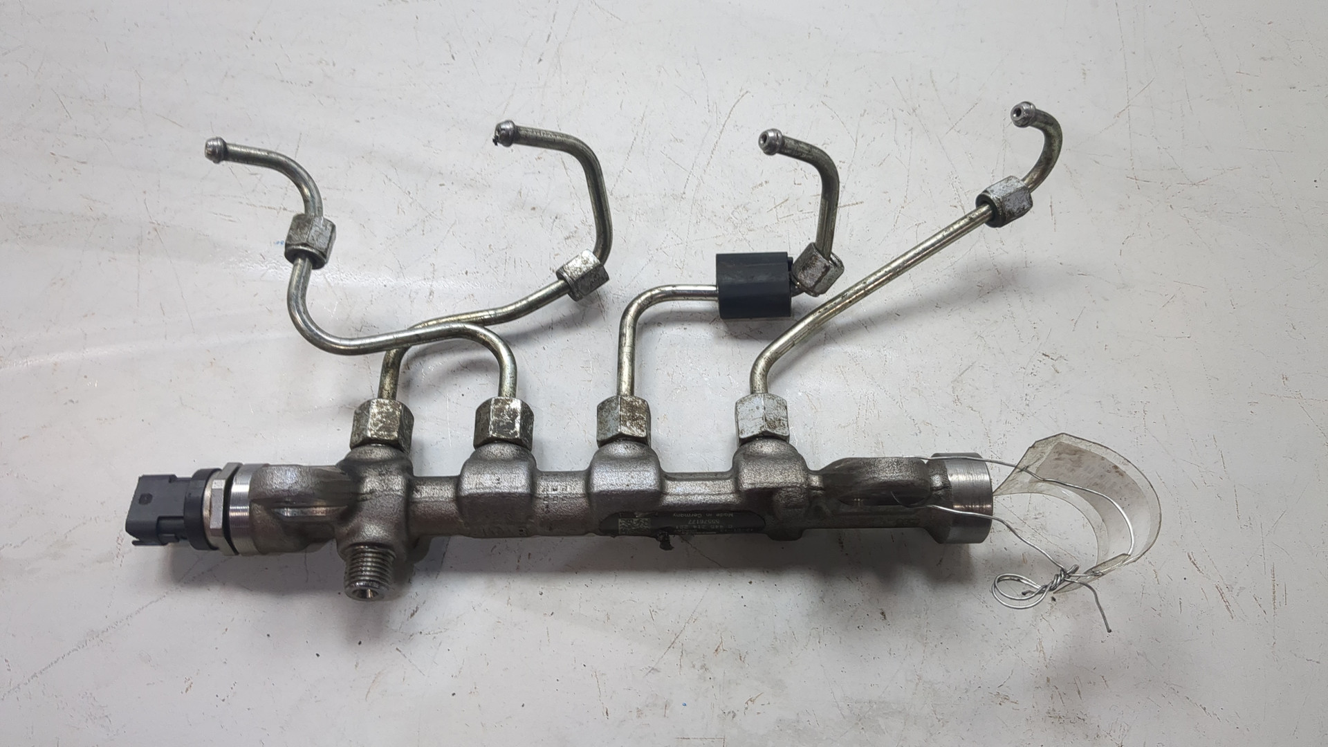 Рейка топливная (рампа)