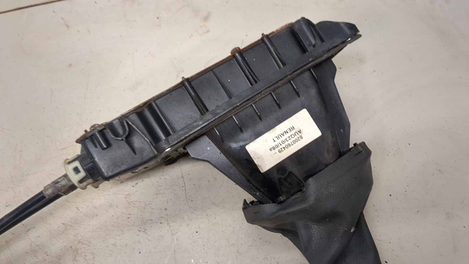 Кулиса МКПП / АКПП