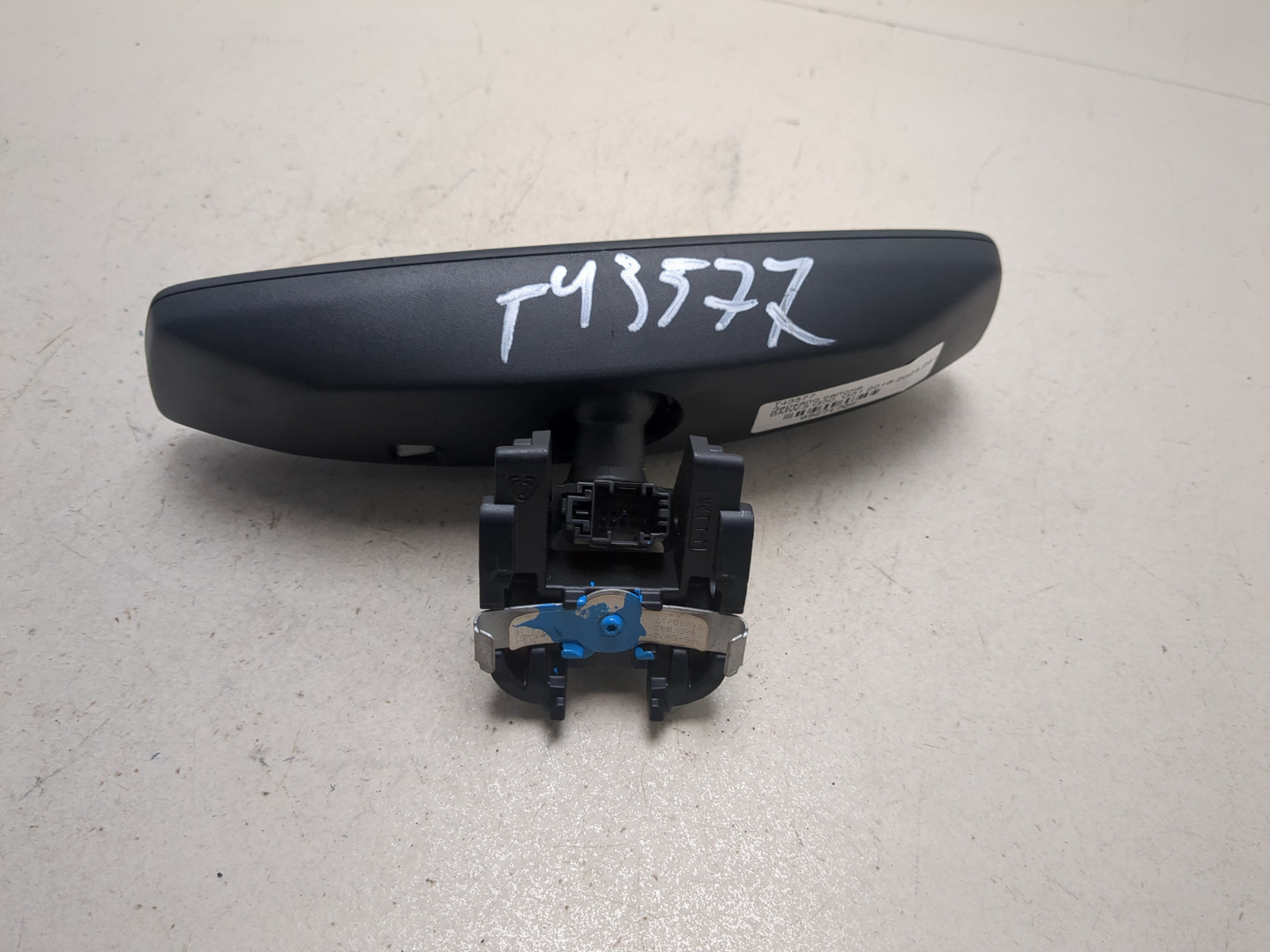 Зеркало заднего вида