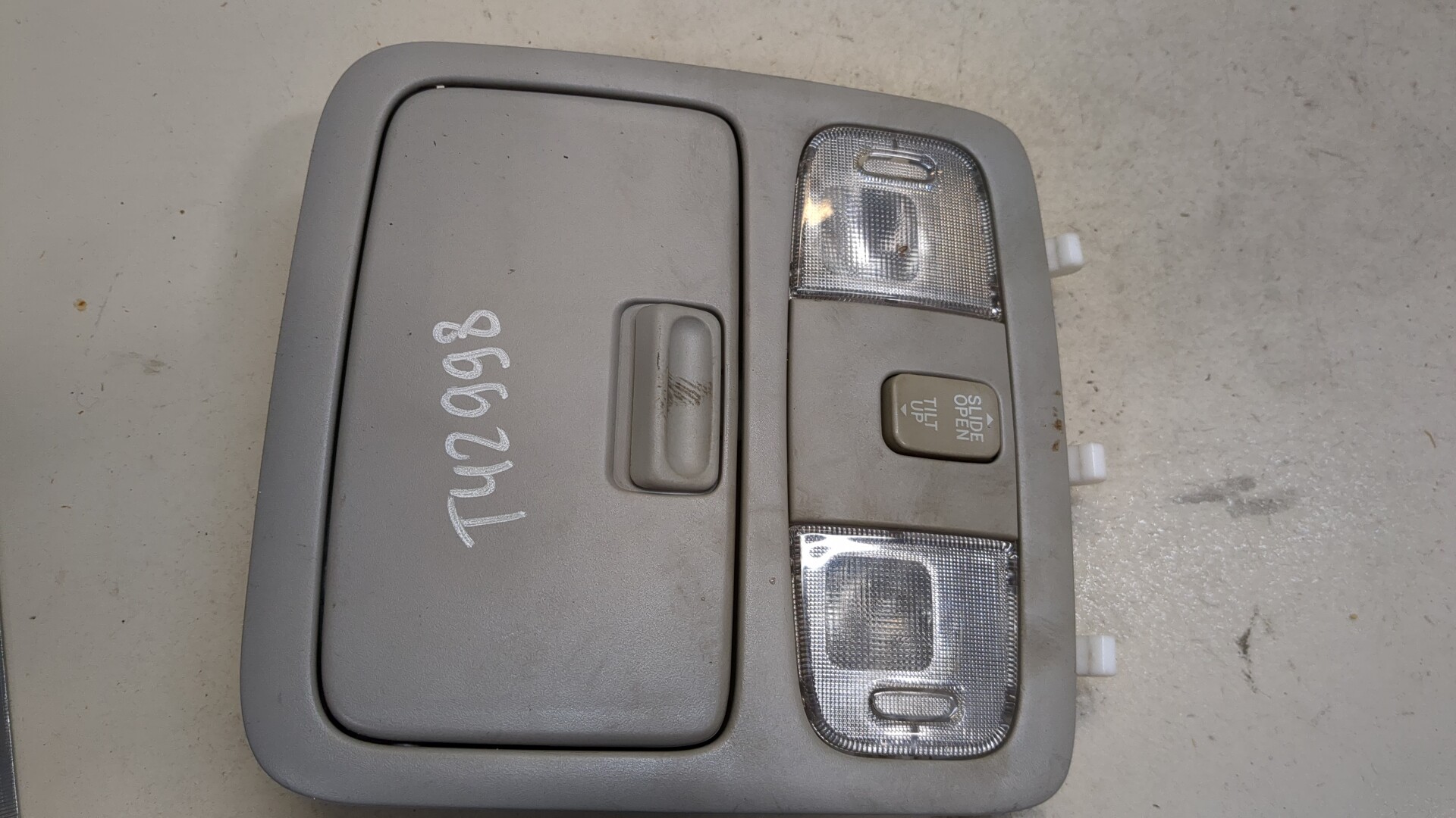 Плафон салонный