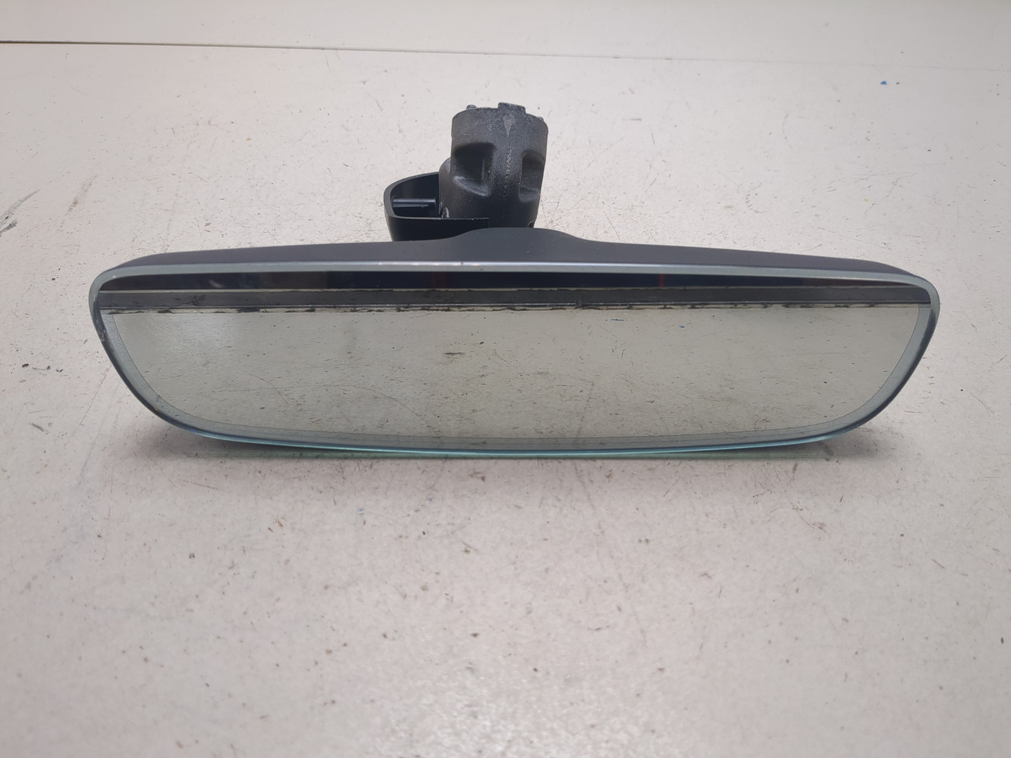 Зеркало заднего вида