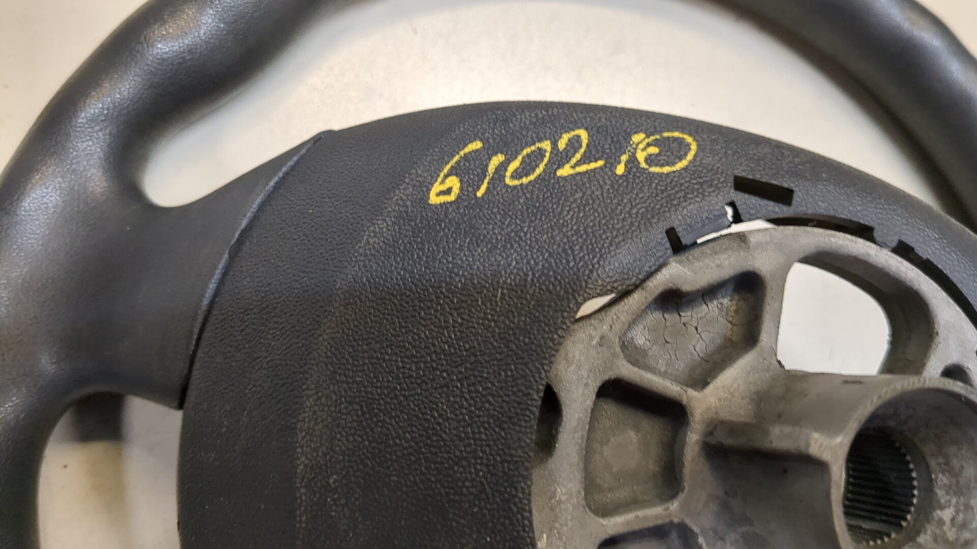 Рулевое колесо (руль)