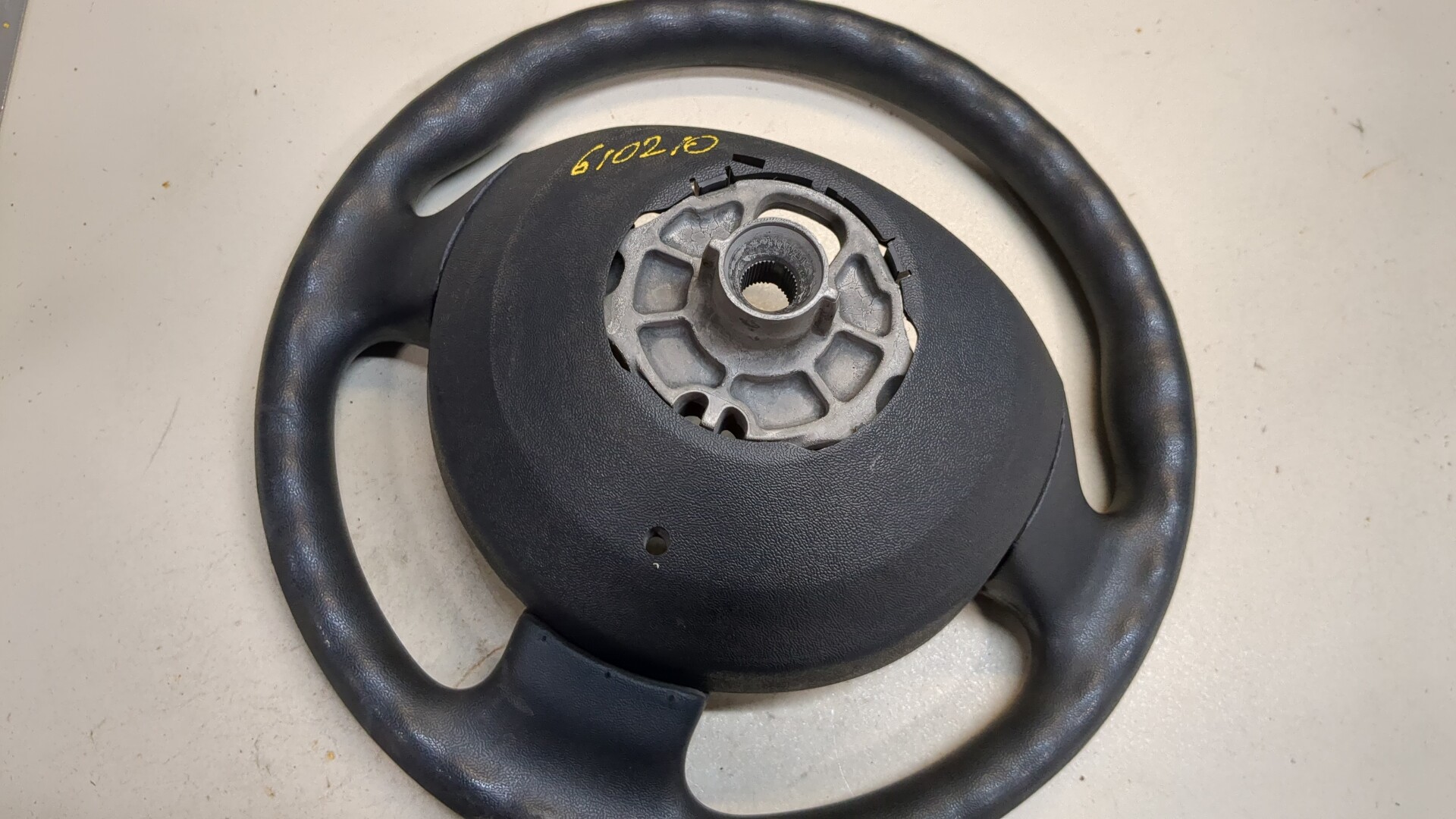 Рулевое колесо (руль)