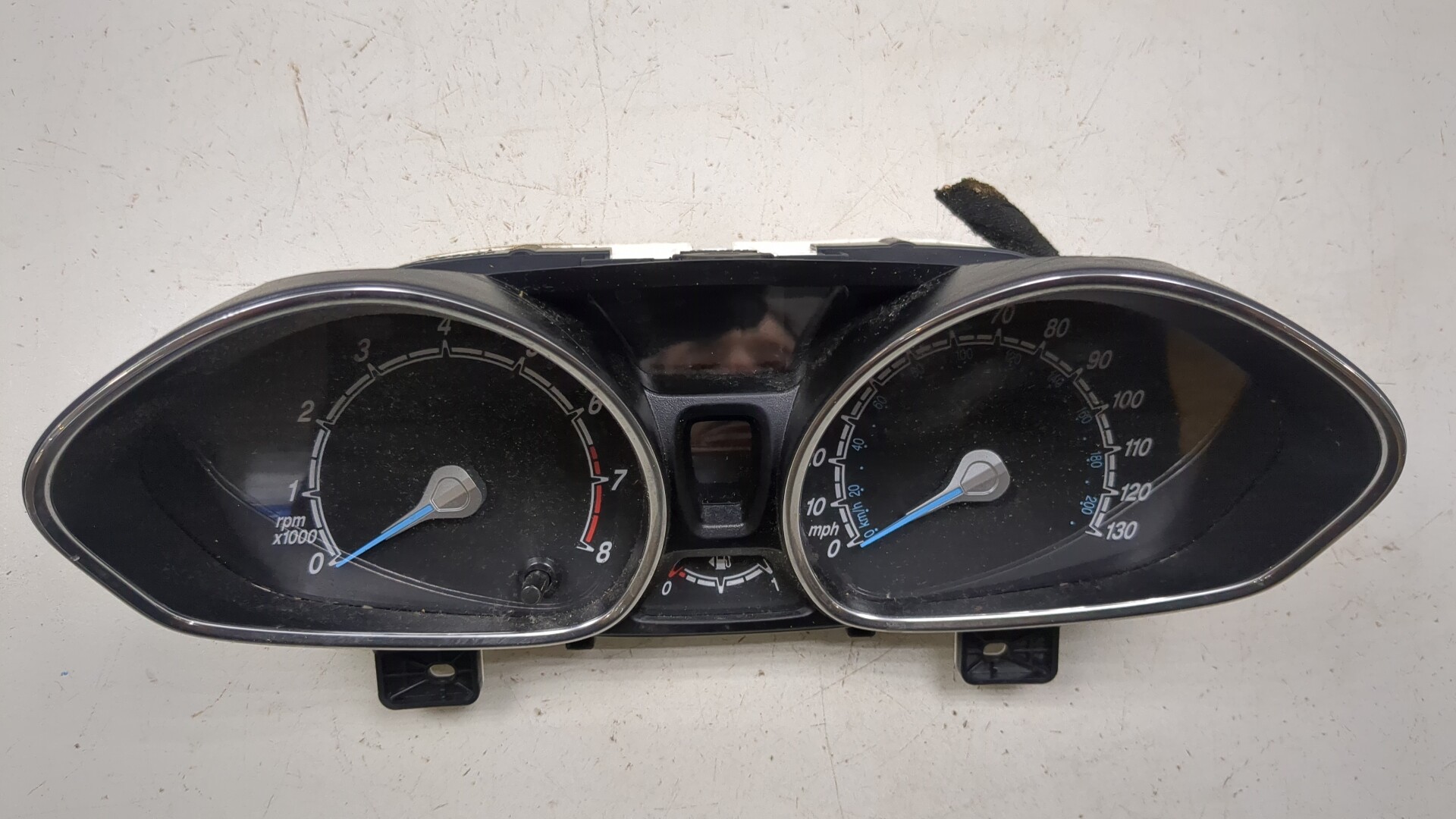 Панель приборов