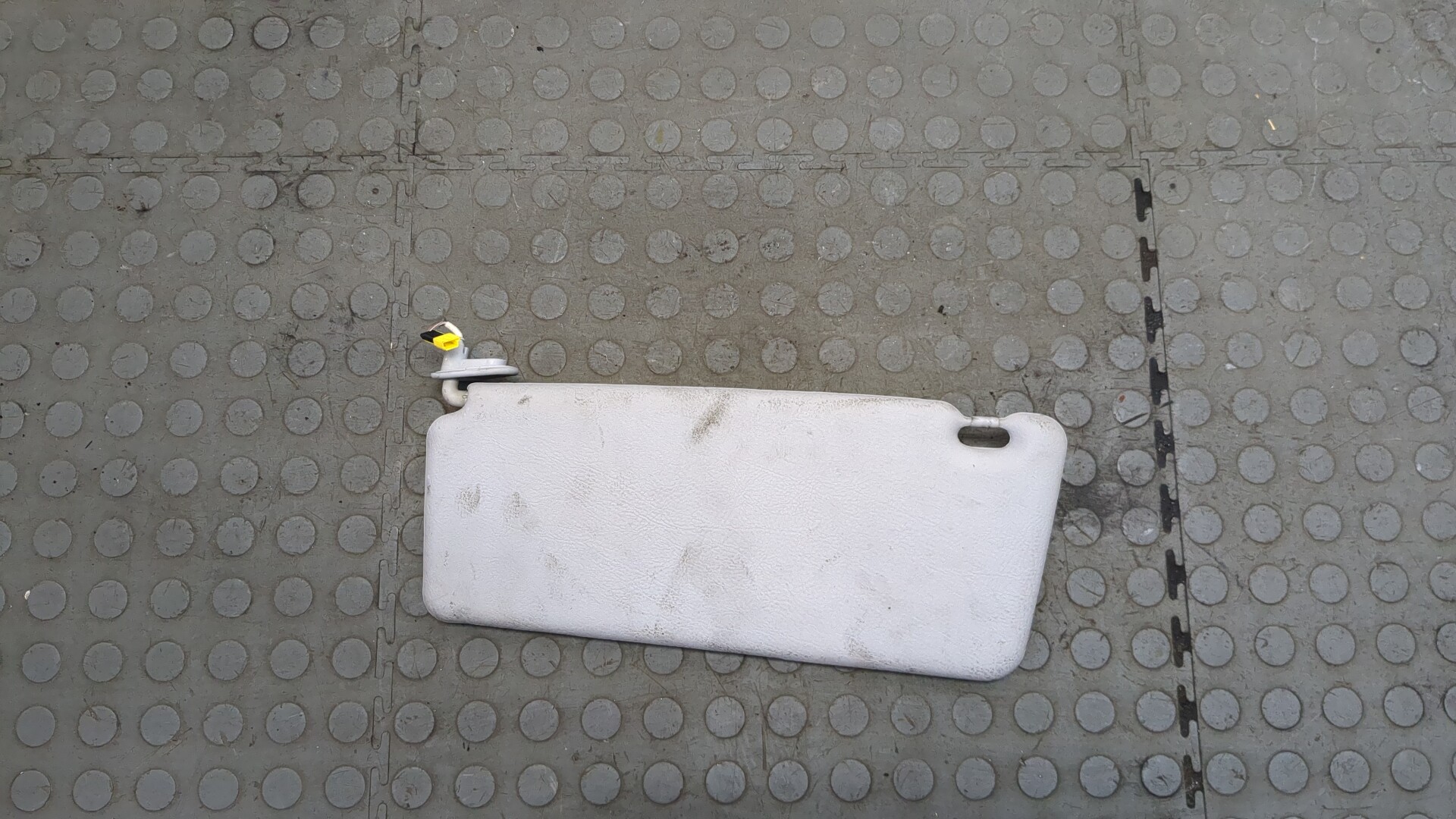 Козырек солнцезащитный