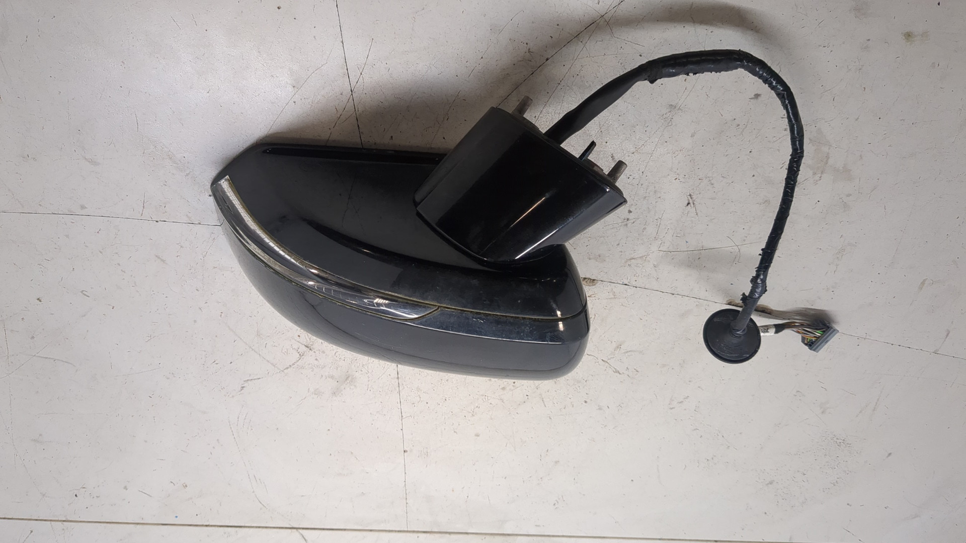 Зеркало левое электрическое