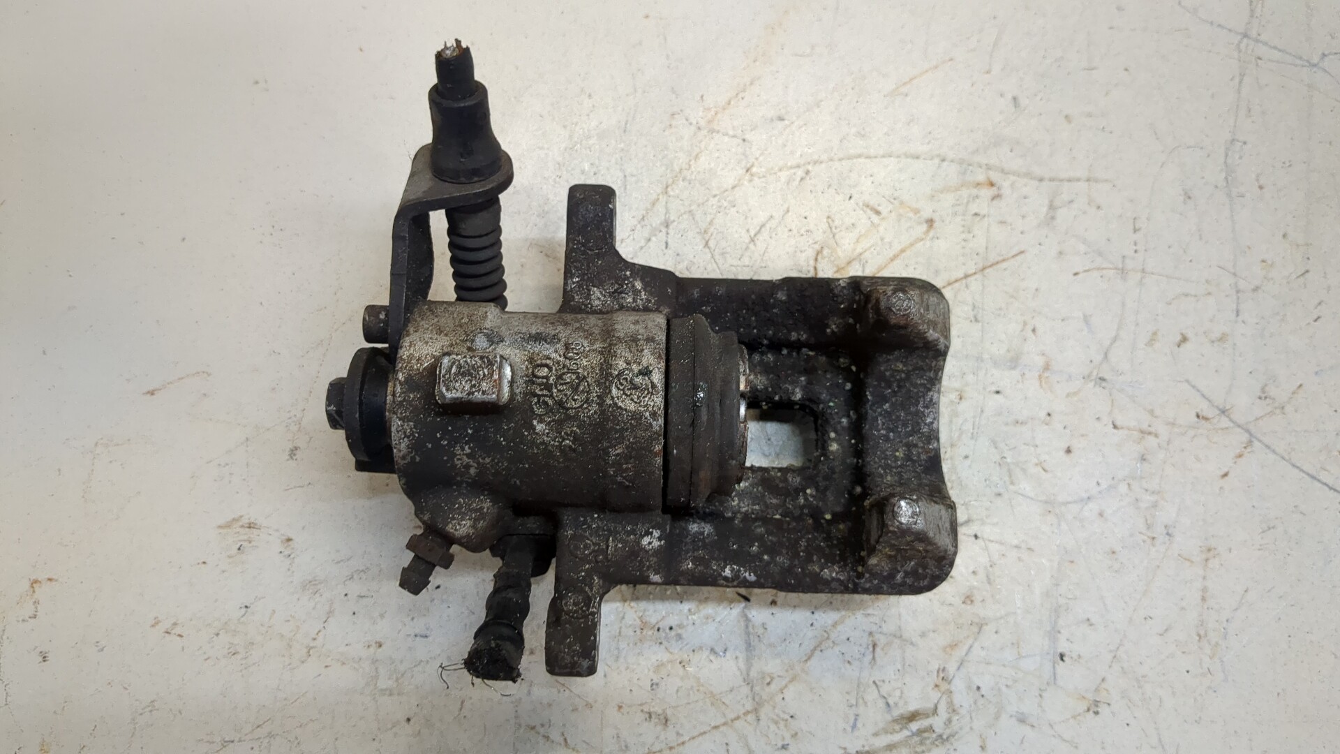 Суппорт задний правый