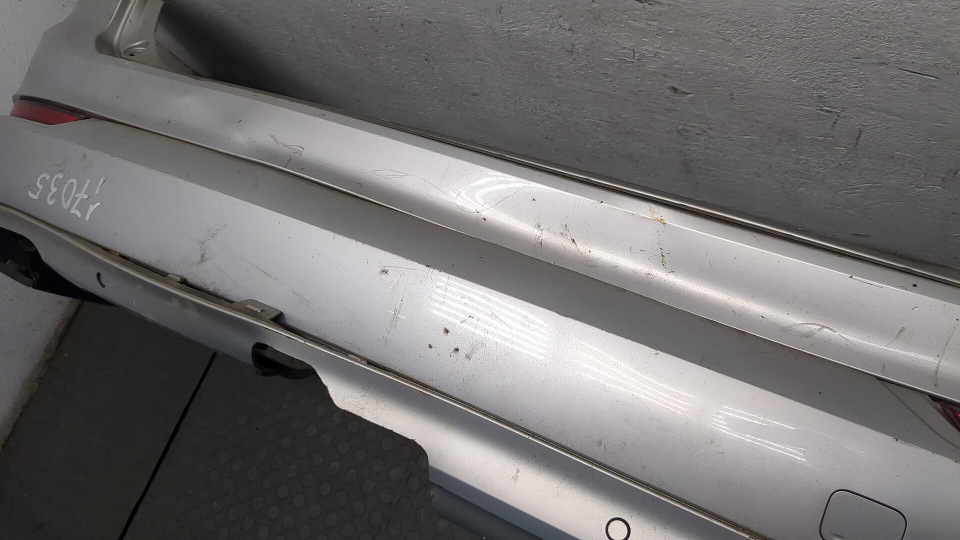 Бампер задний