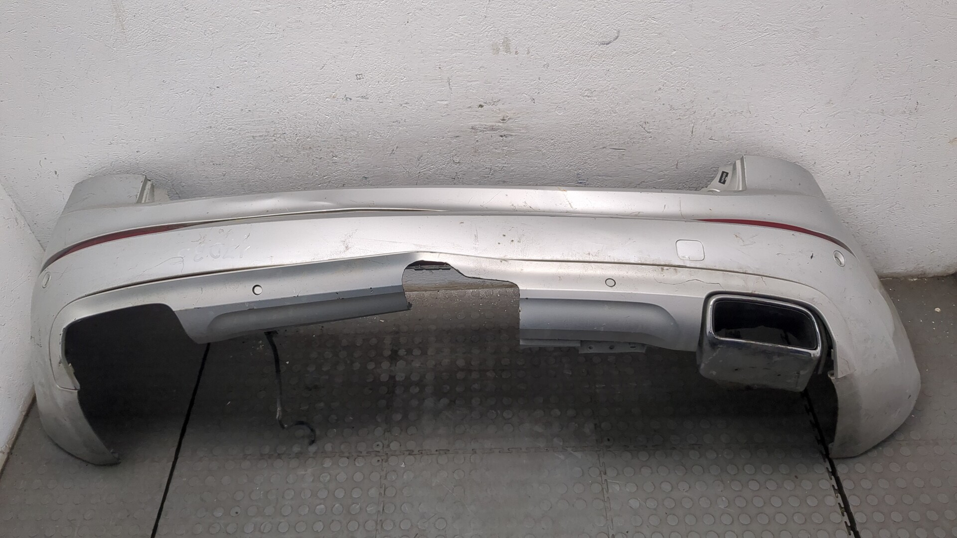 Бампер задний