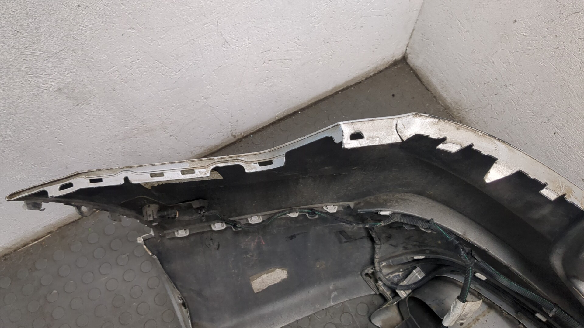 Бампер задний