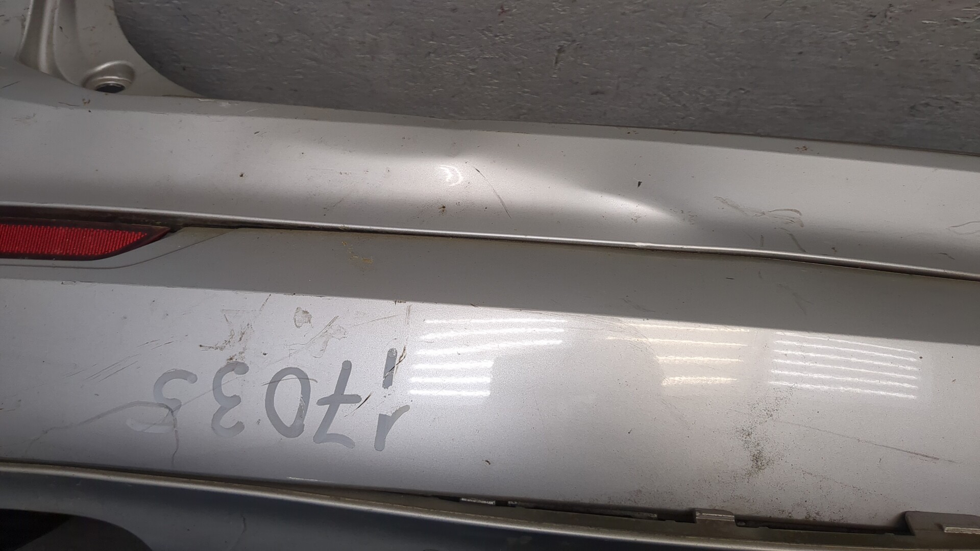 Бампер задний