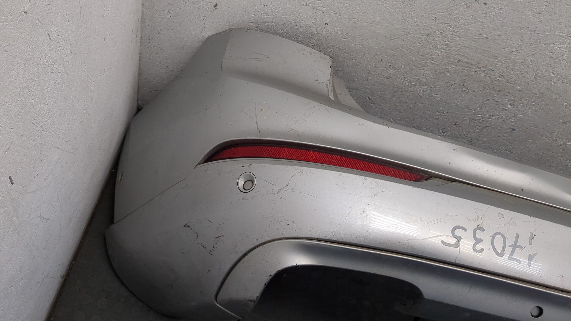 Бампер задний