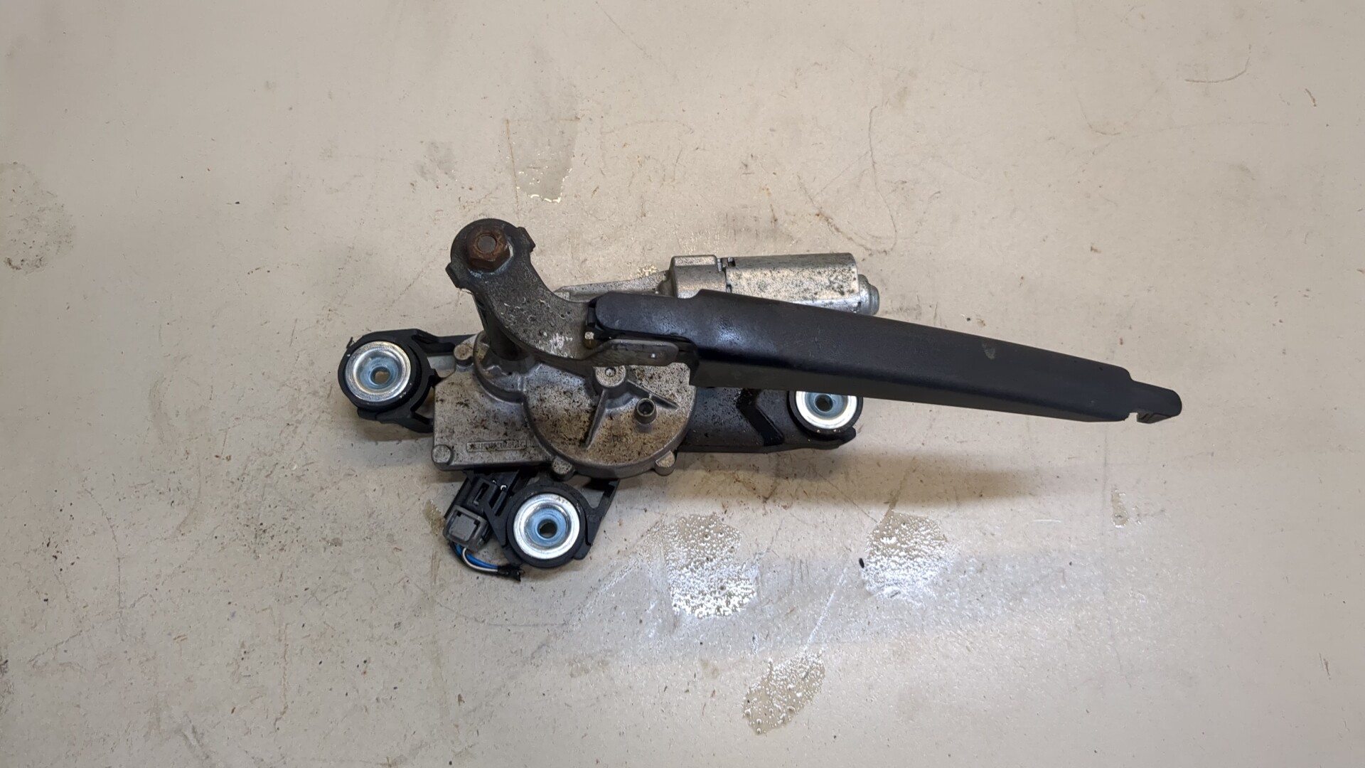 Моторчик стеклоочистителя задний