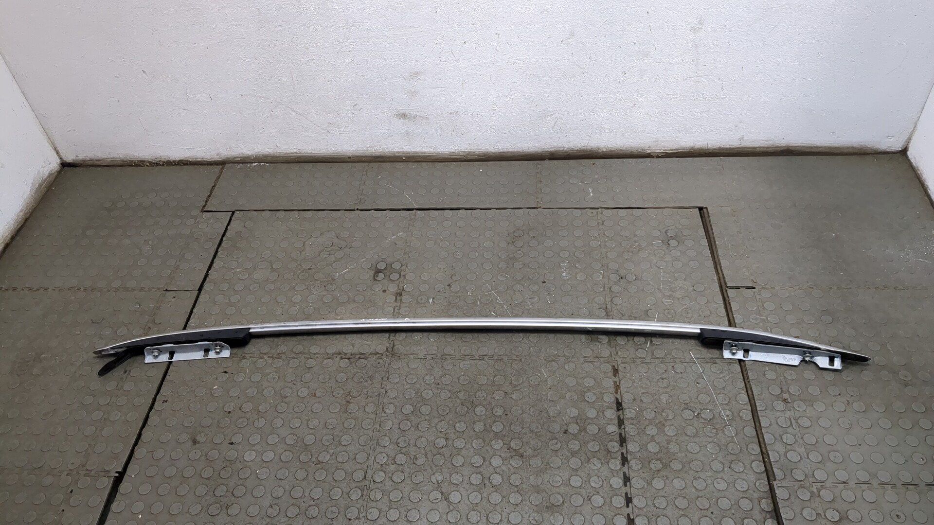 Рейлинг (релинг) правый (планка на крышу)