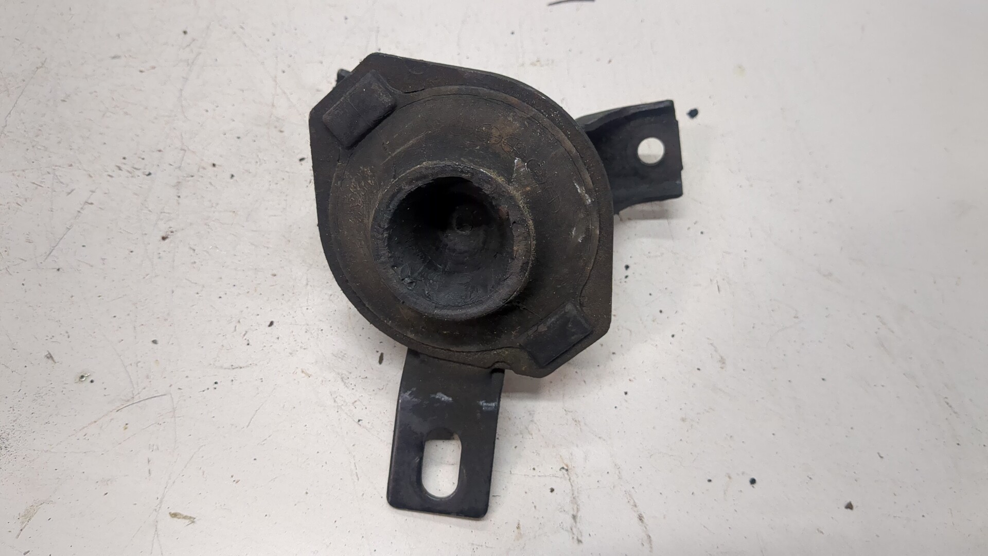 Опора двигателя