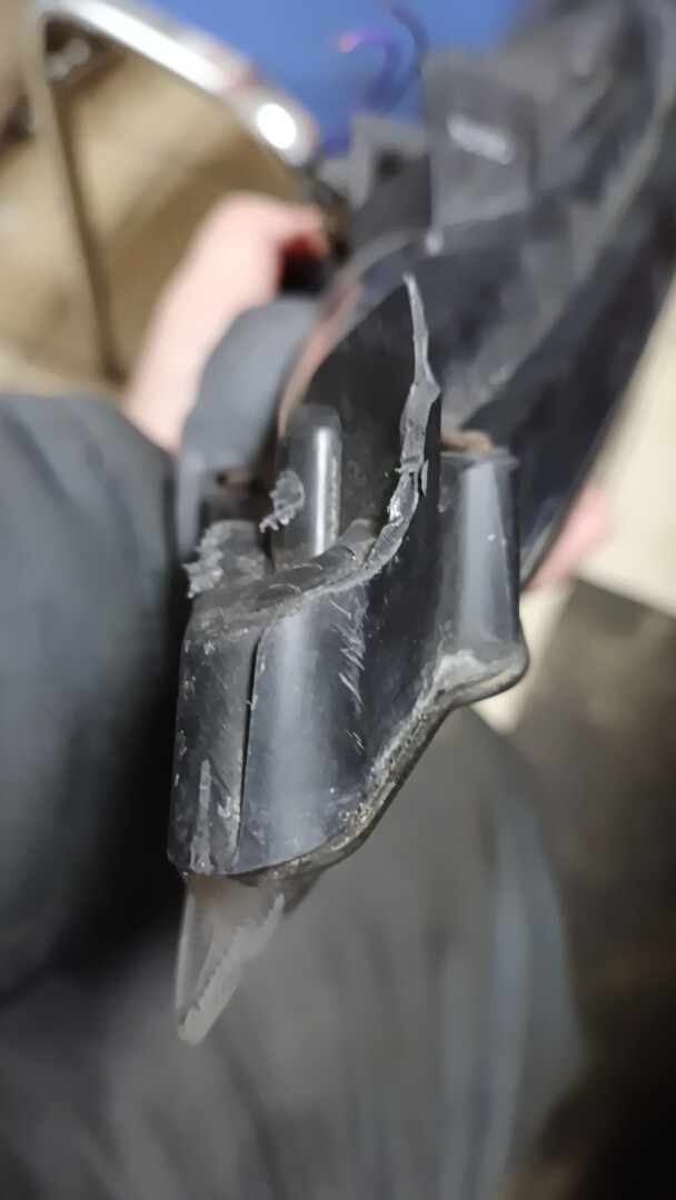 Повторитель на крыло левый