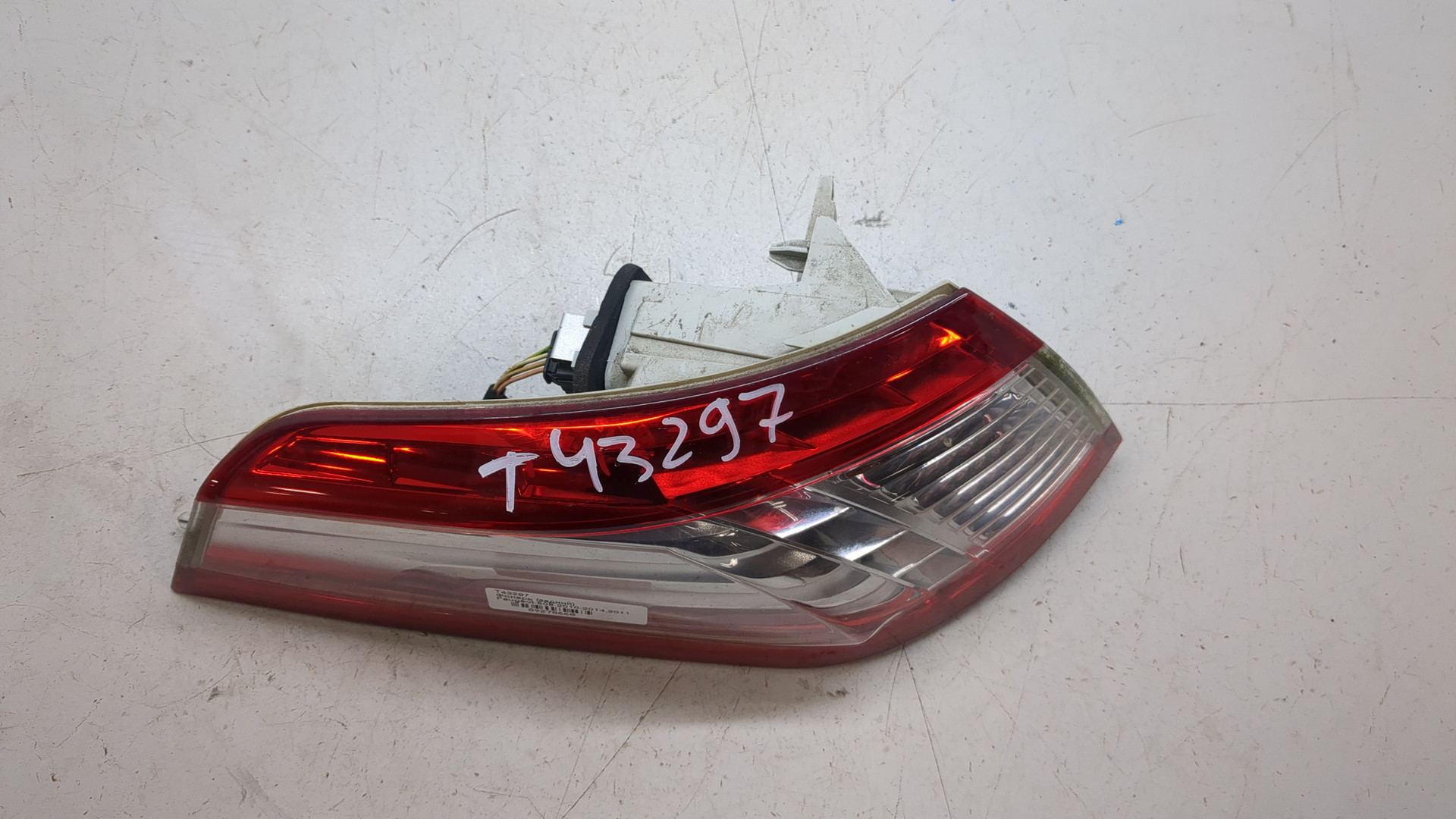 Фонарь задний левый