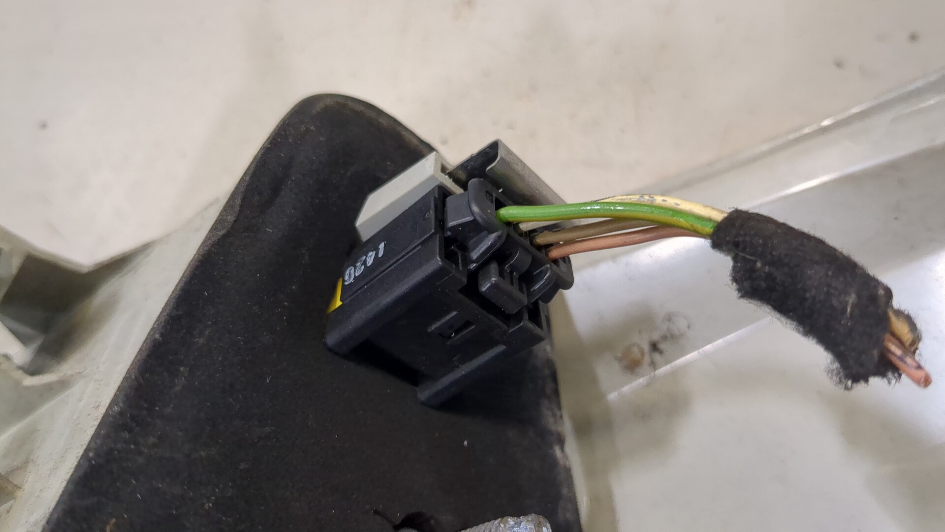 Фонарь задний левый