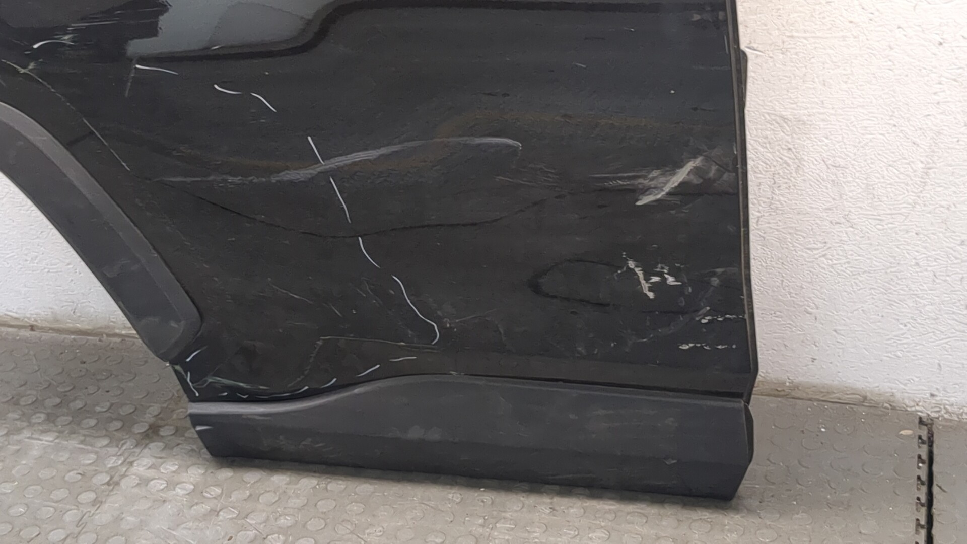 Дверь задняя правая