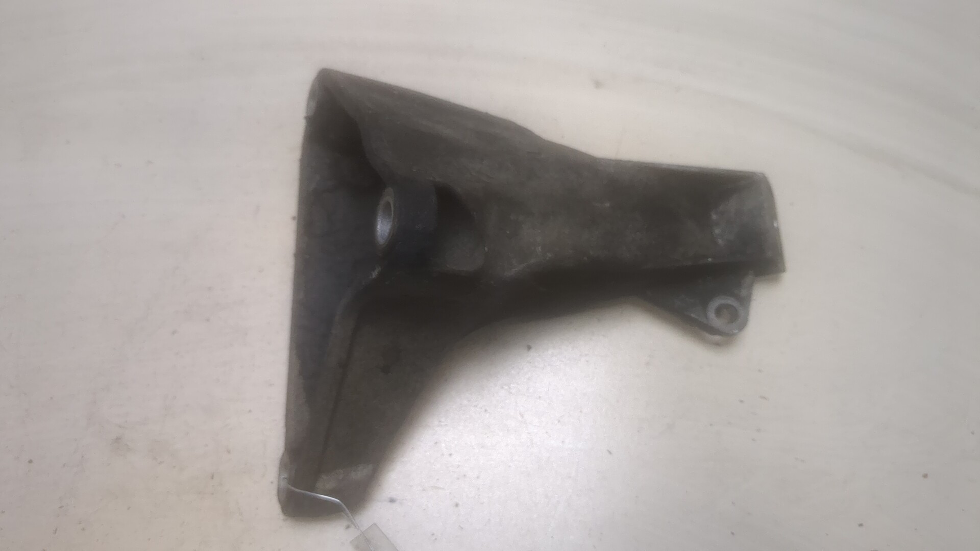 Кронштейн двигателя