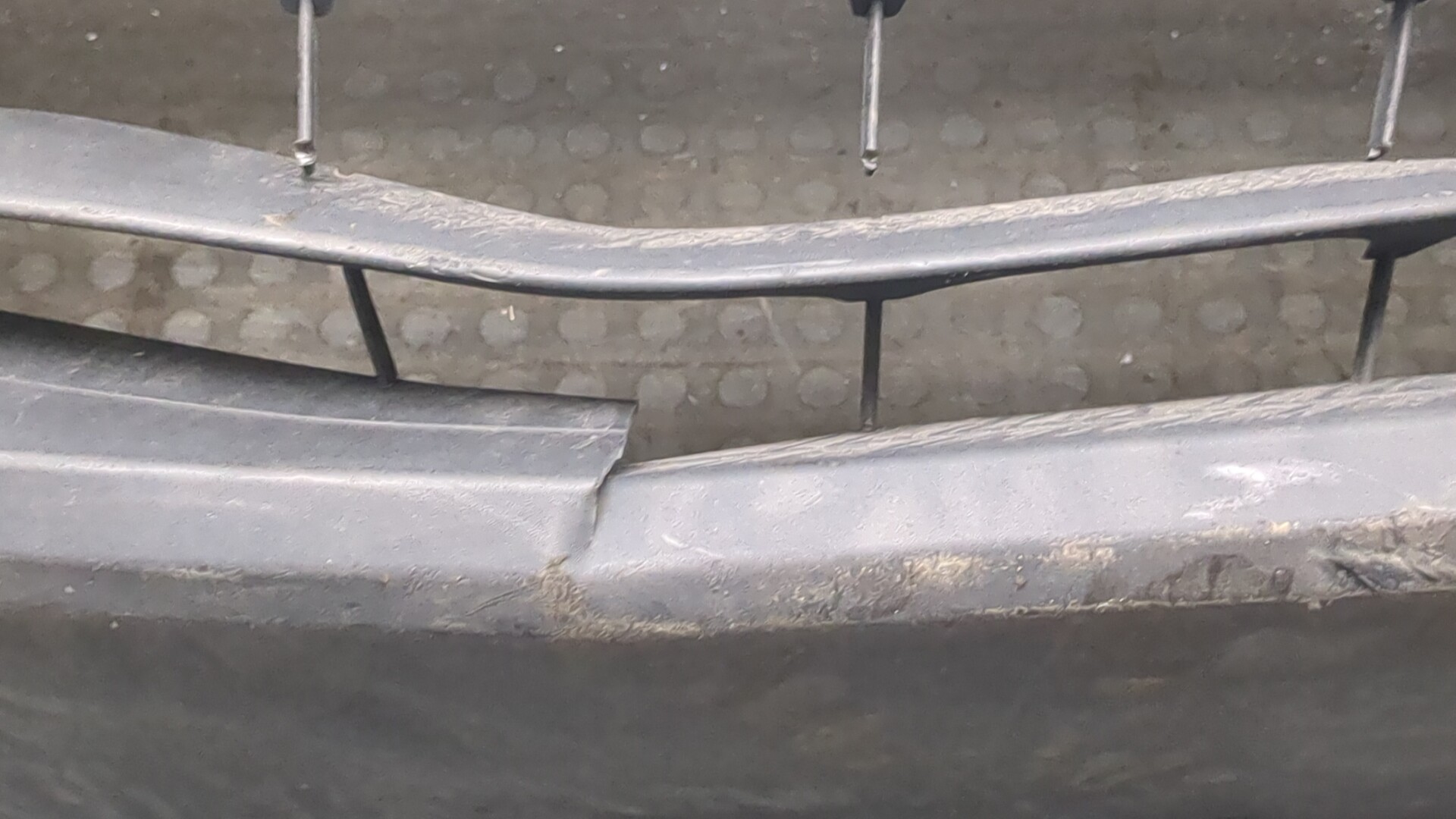 Бампер передний