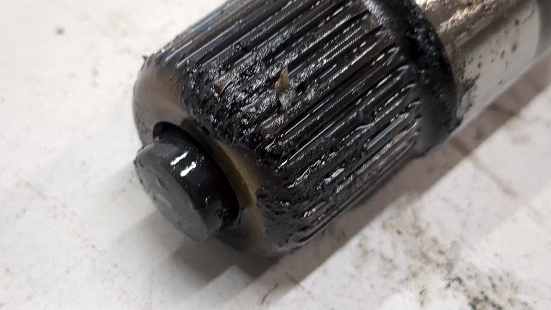 Полуось передняя правая