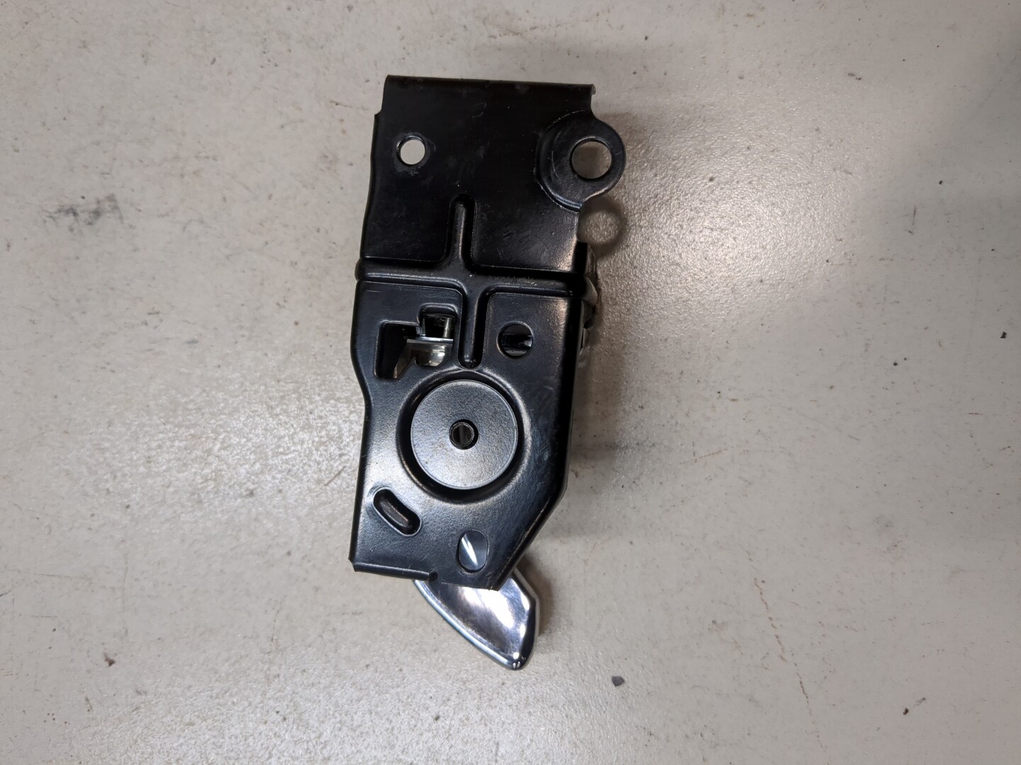 Ручка двери передней внутренняя правая