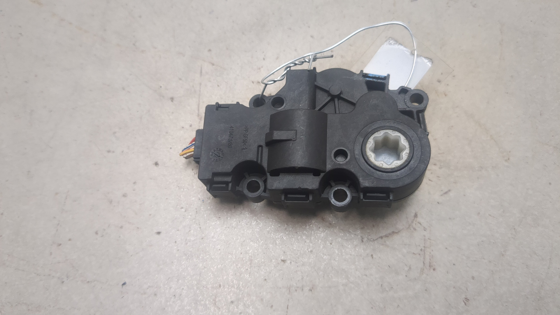 Моторчик заслонки печки