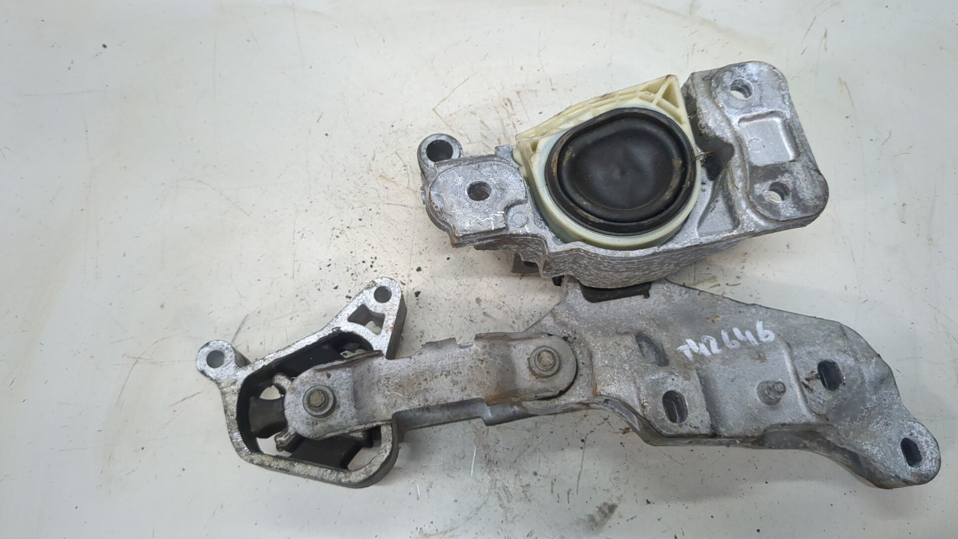 Опора двигателя