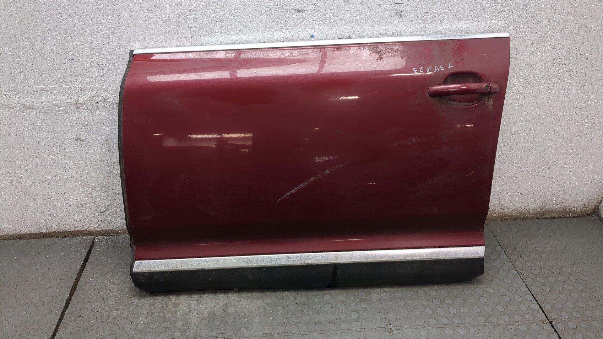 Дверь передняя левая