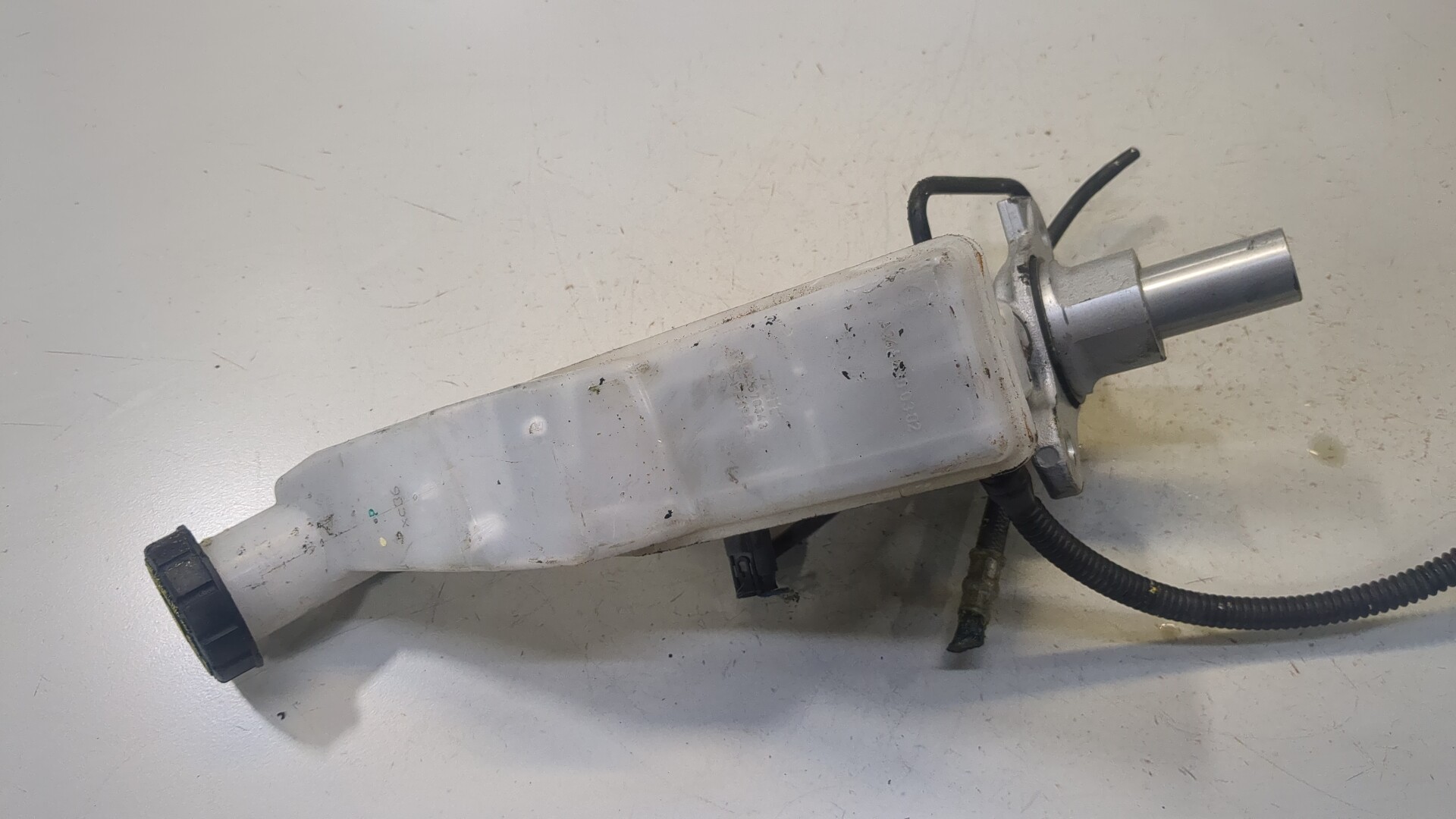 Цилиндр тормозной главный