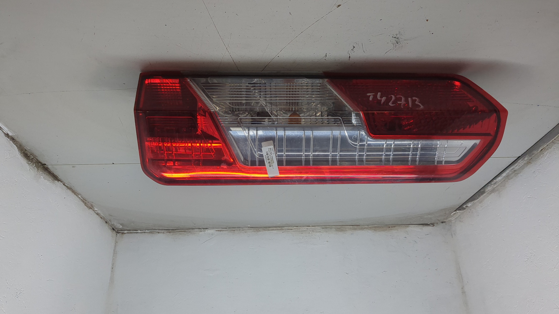 Фонарь задний правый