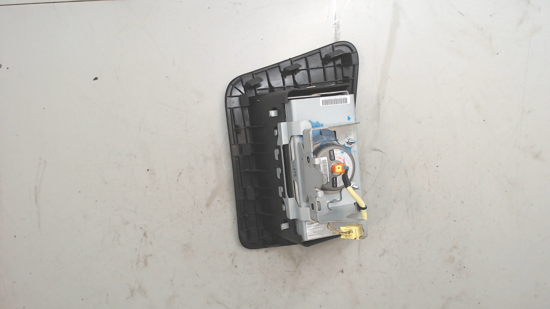 Подушка безопасности пассажирская (в торпедо)