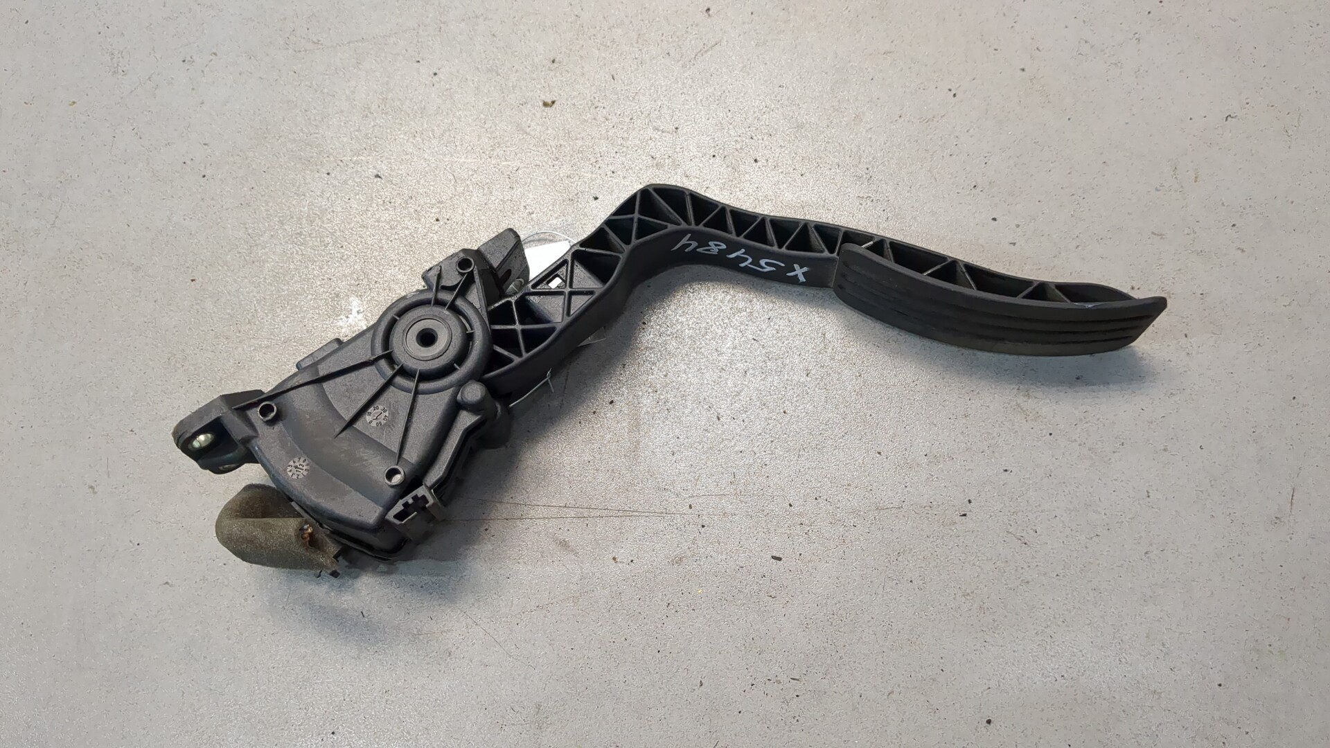 Педаль газа