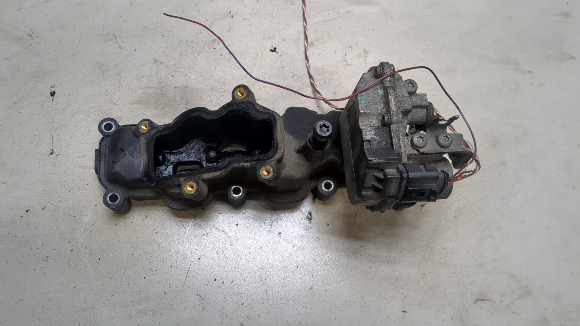 Коллектор впускной