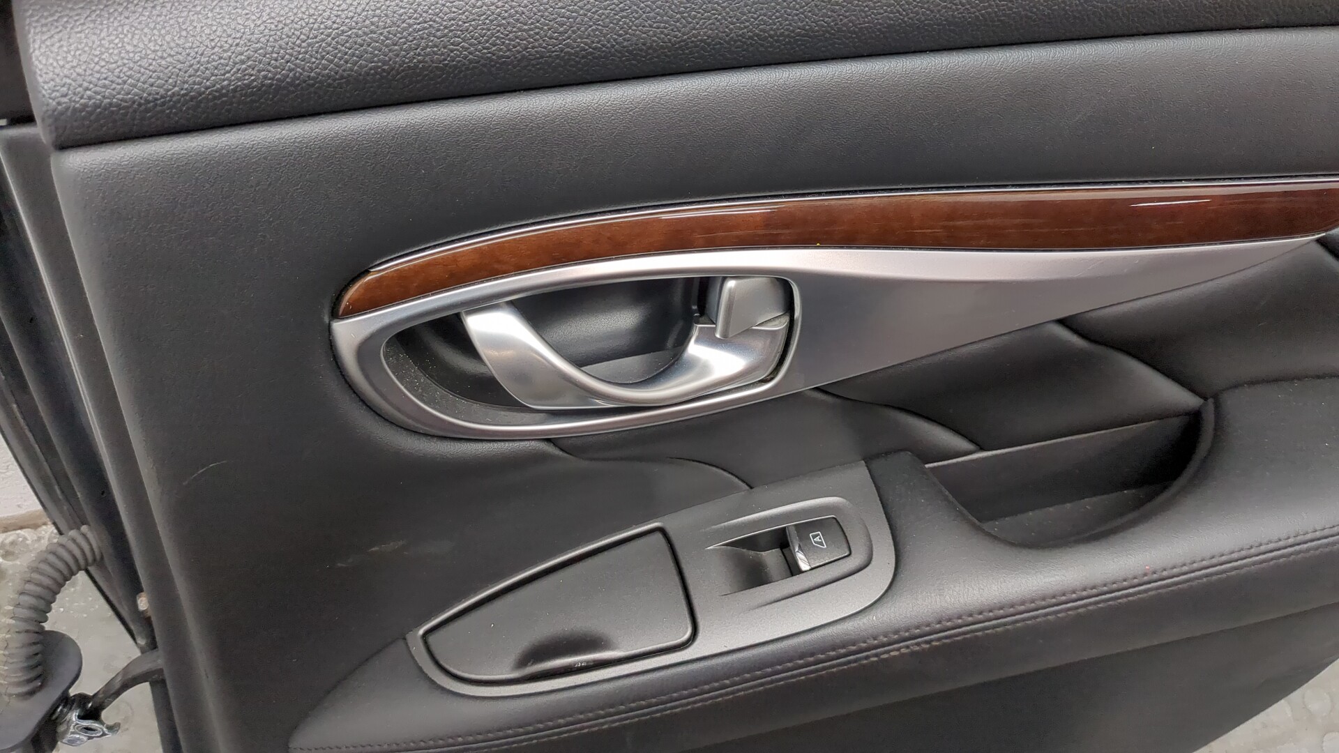 Дверь задняя правая