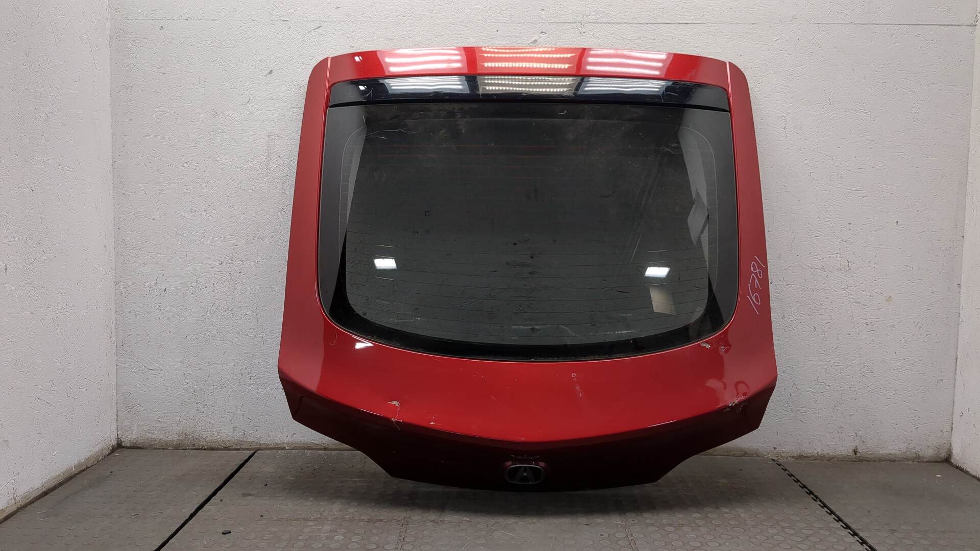 Дверь багажника