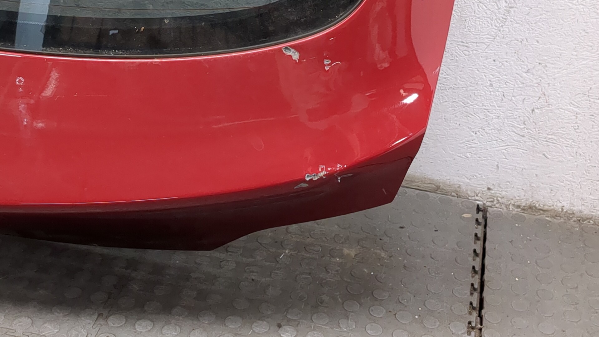 Дверь багажника