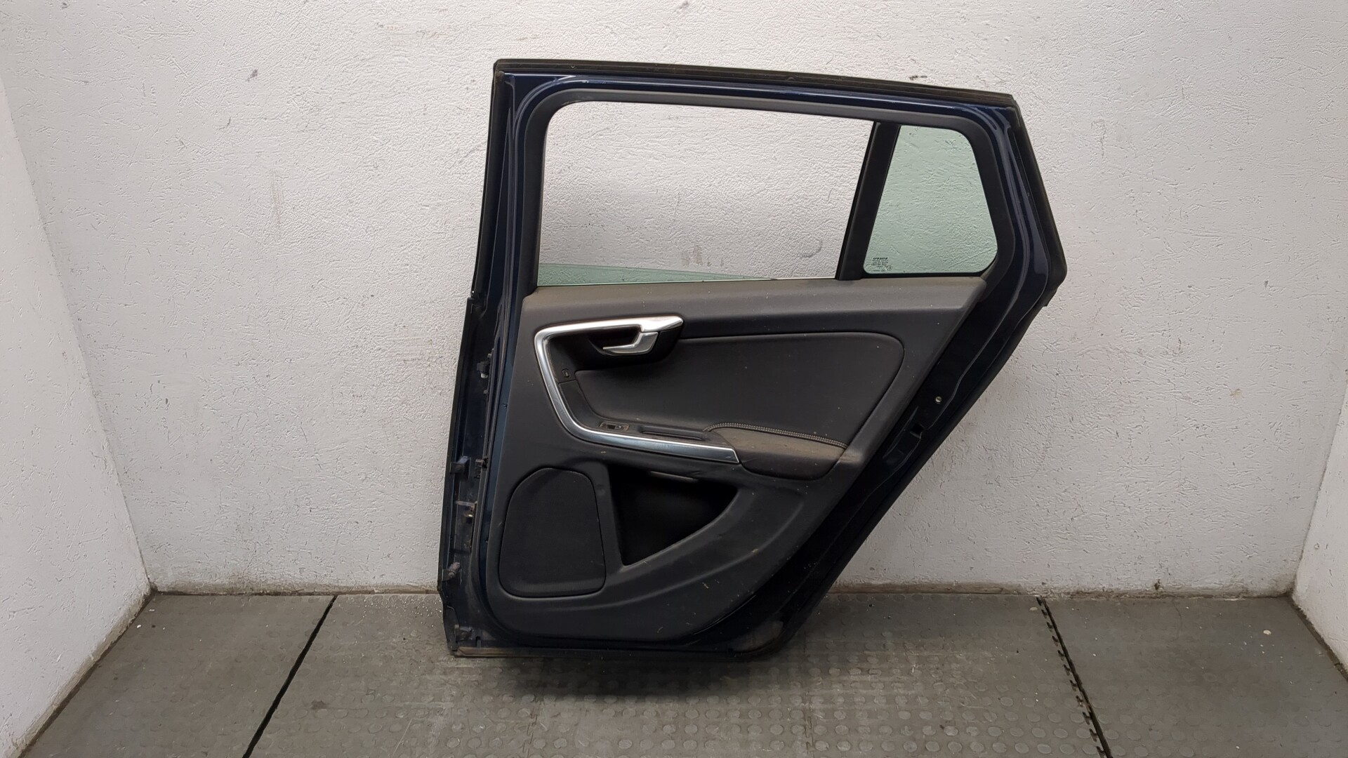 Дверь задняя правая
