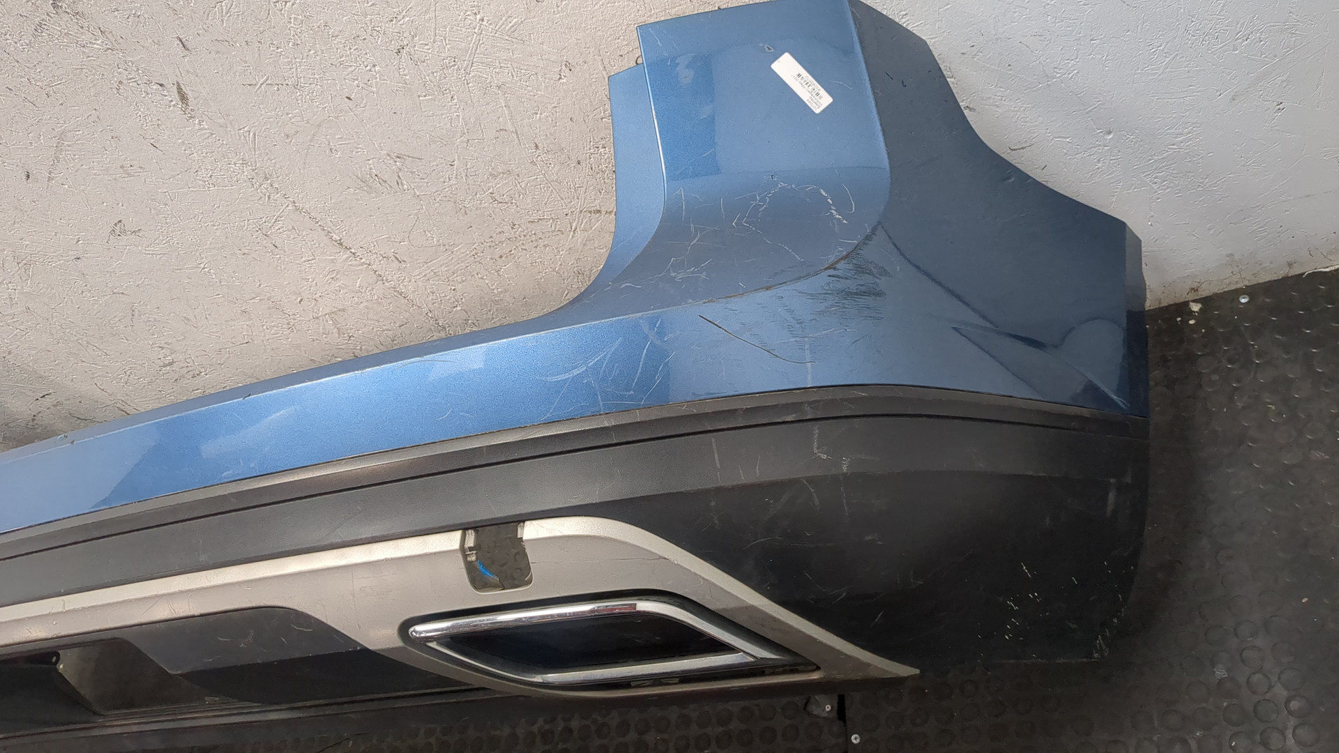 Бампер задний