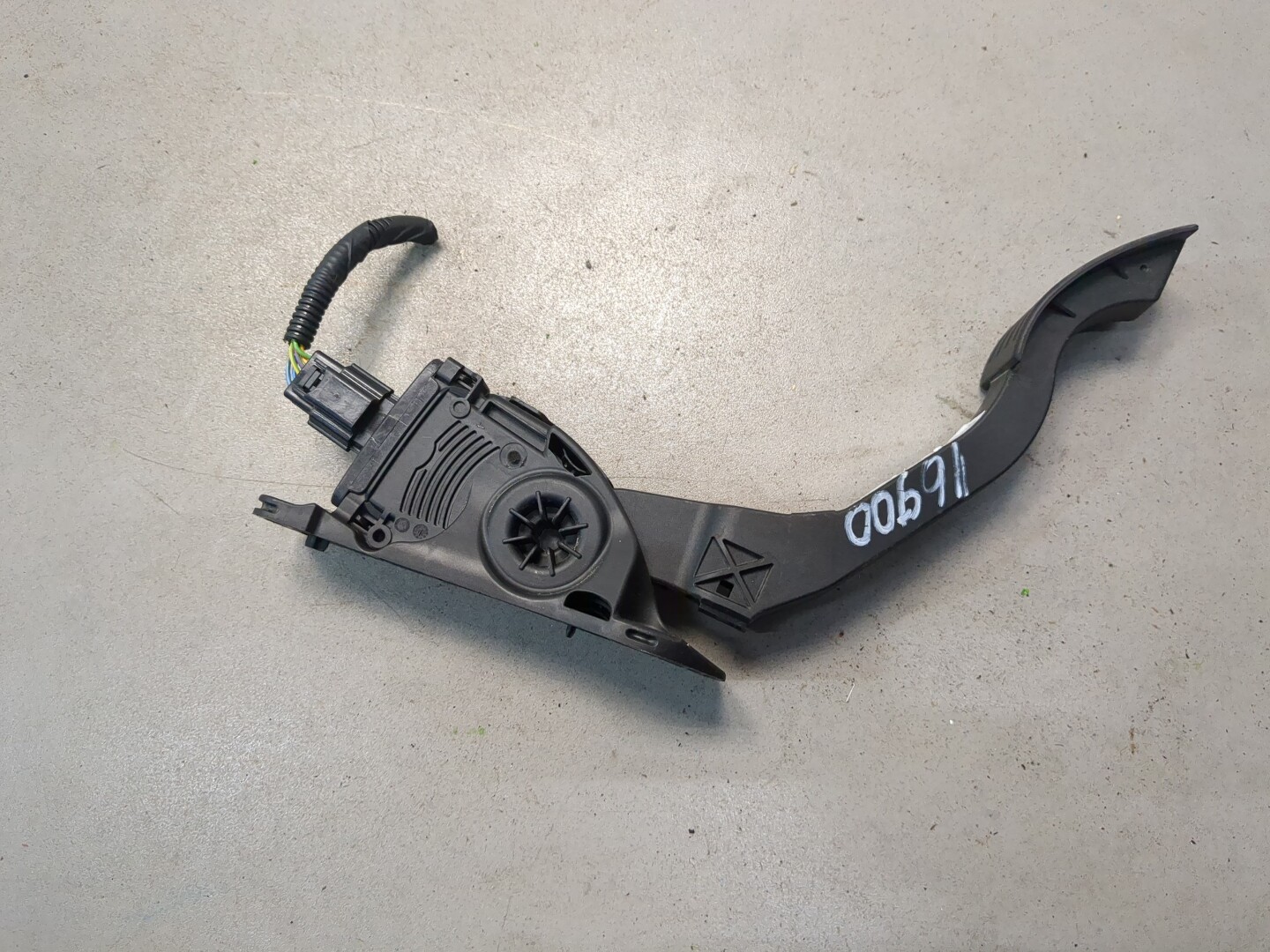 Педаль газа