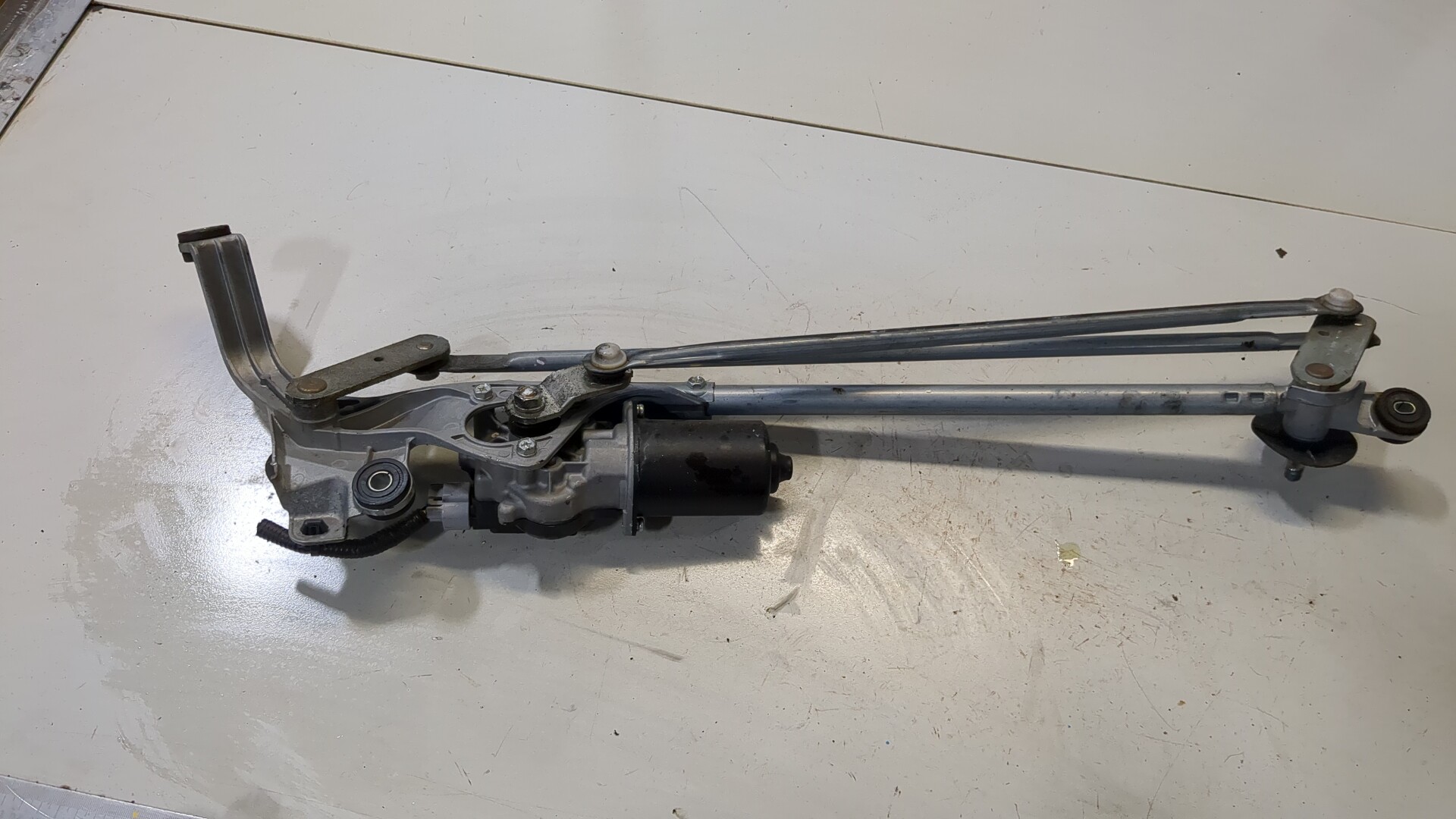 Трапеция стеклоочистителей