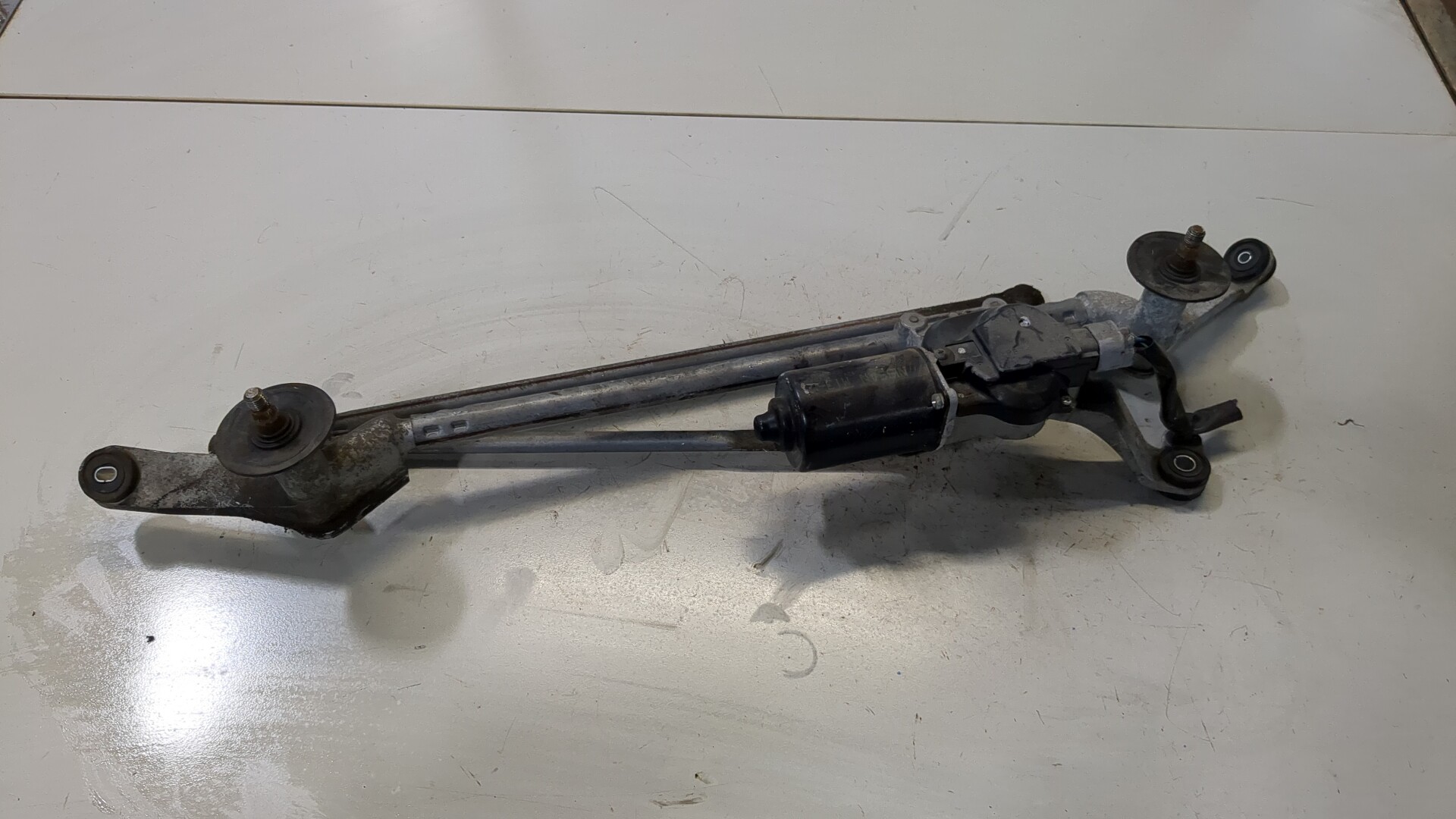 Трапеция стеклоочистителей