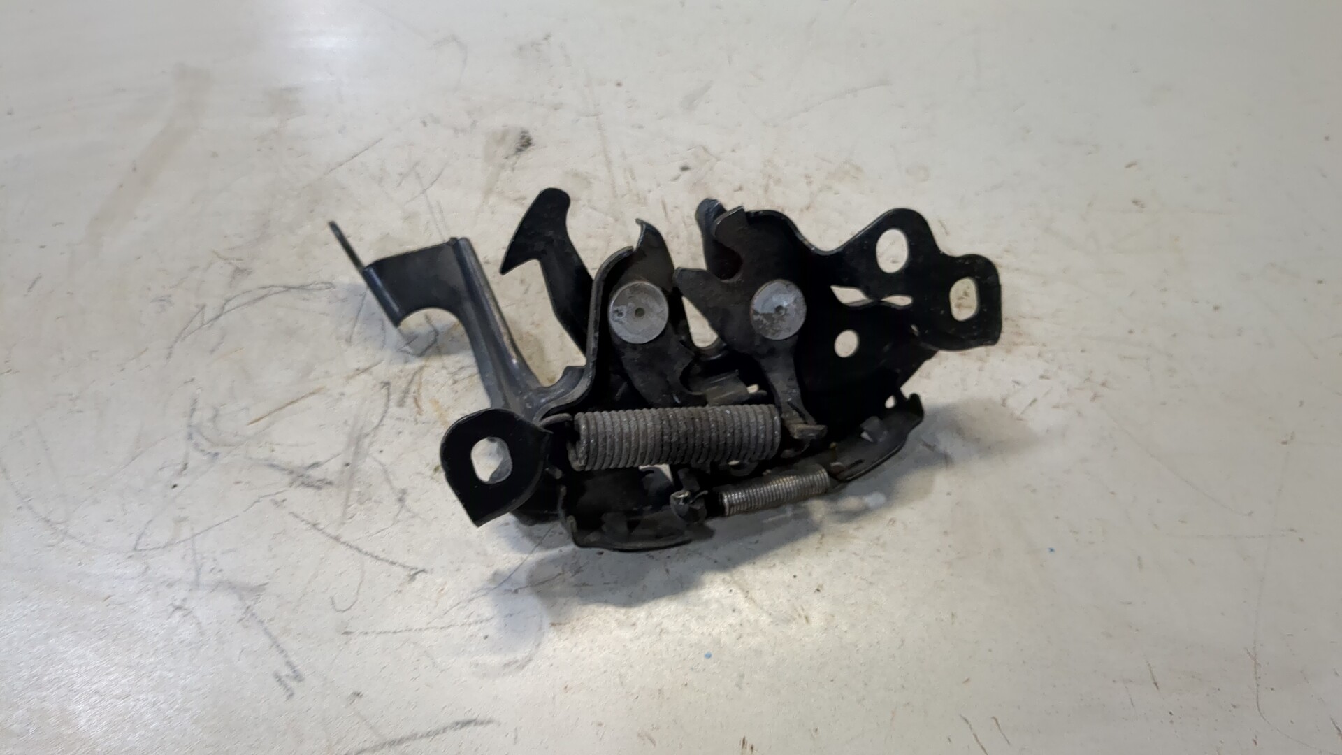 Замок капота для QX56/QX80 (Z62) 2010-2024