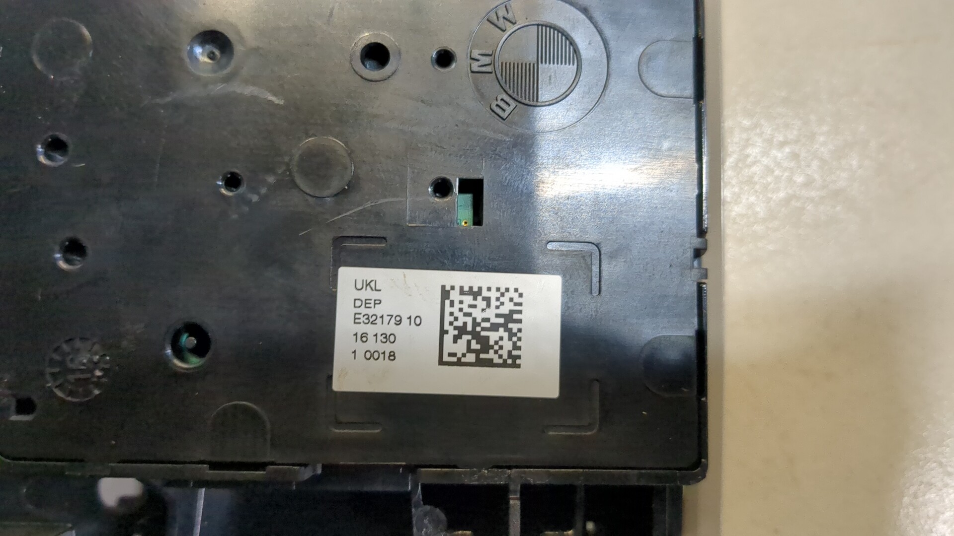 Плафон салонный